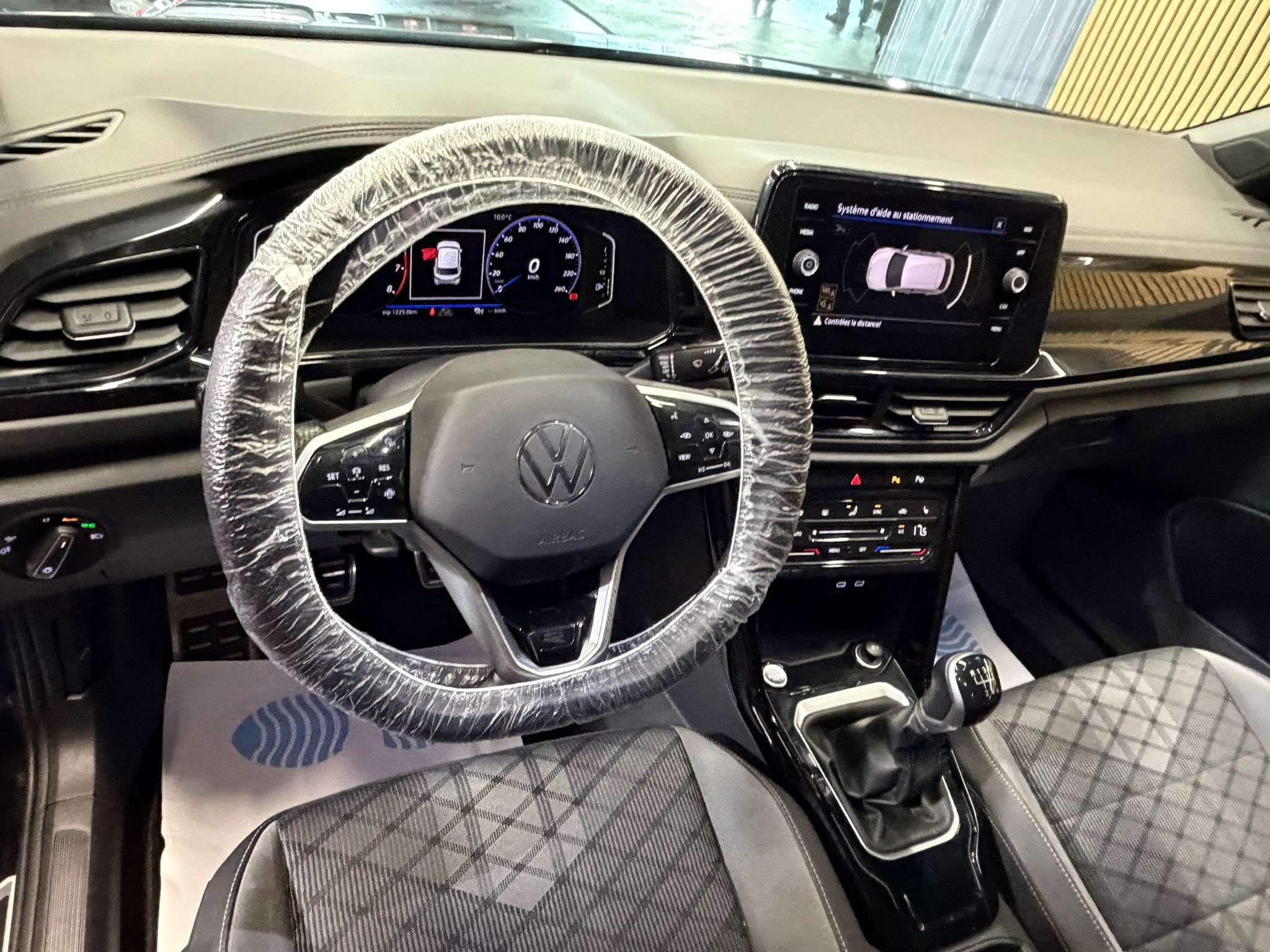 Volkswagen T-Roc 1.0 TSI R-Line * GARANTIE 12 MOIS * 1ER PROPRIÉTAIRE *
