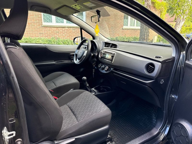 Toyota YARIS 69 VVT-I ACTIVE 3P * 2014 * 1ERE MAIN * GARANTIE