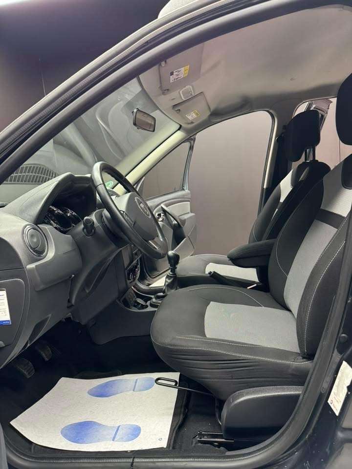 Dacia Duster Réservé