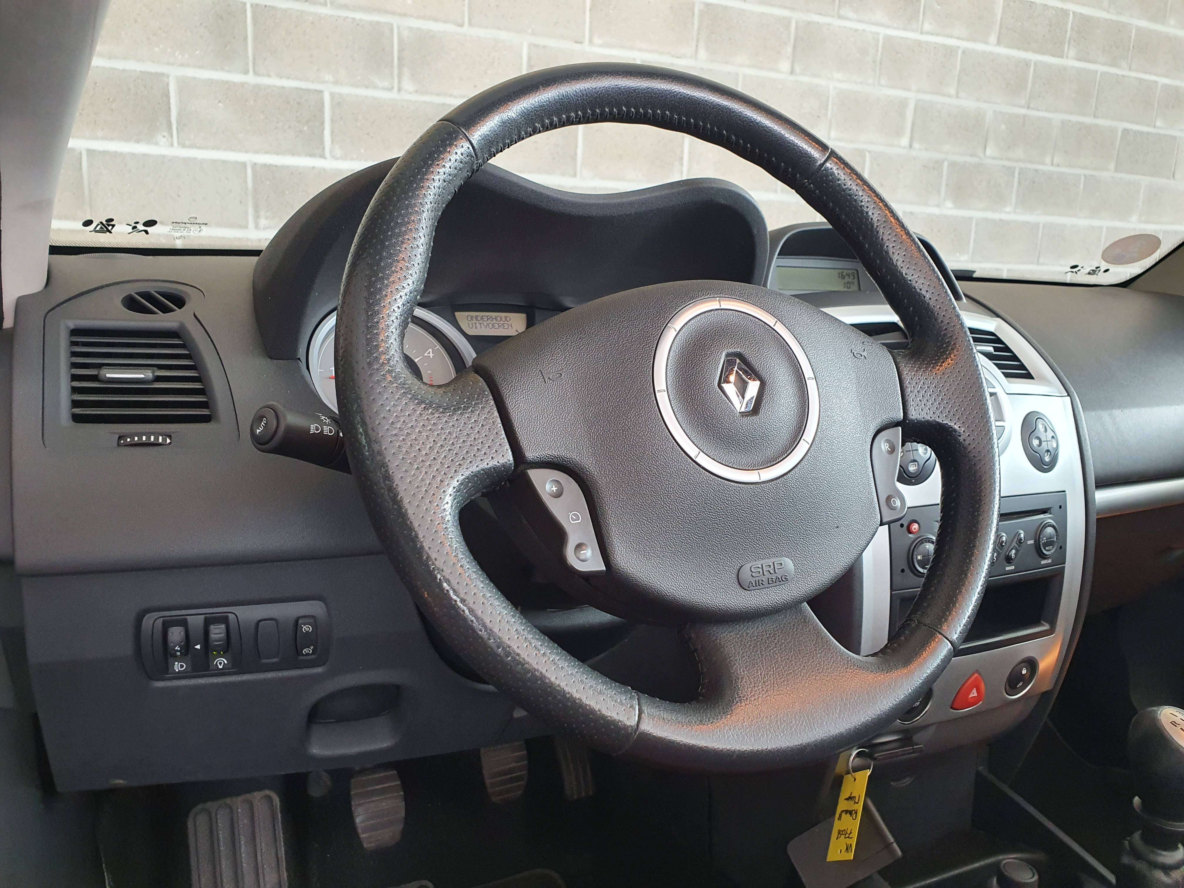 Renault Megane 🟢1.5 DIESEL 106CV - 1ER MAIN - CARIOLET - SIEGES CHAUFFANTS
