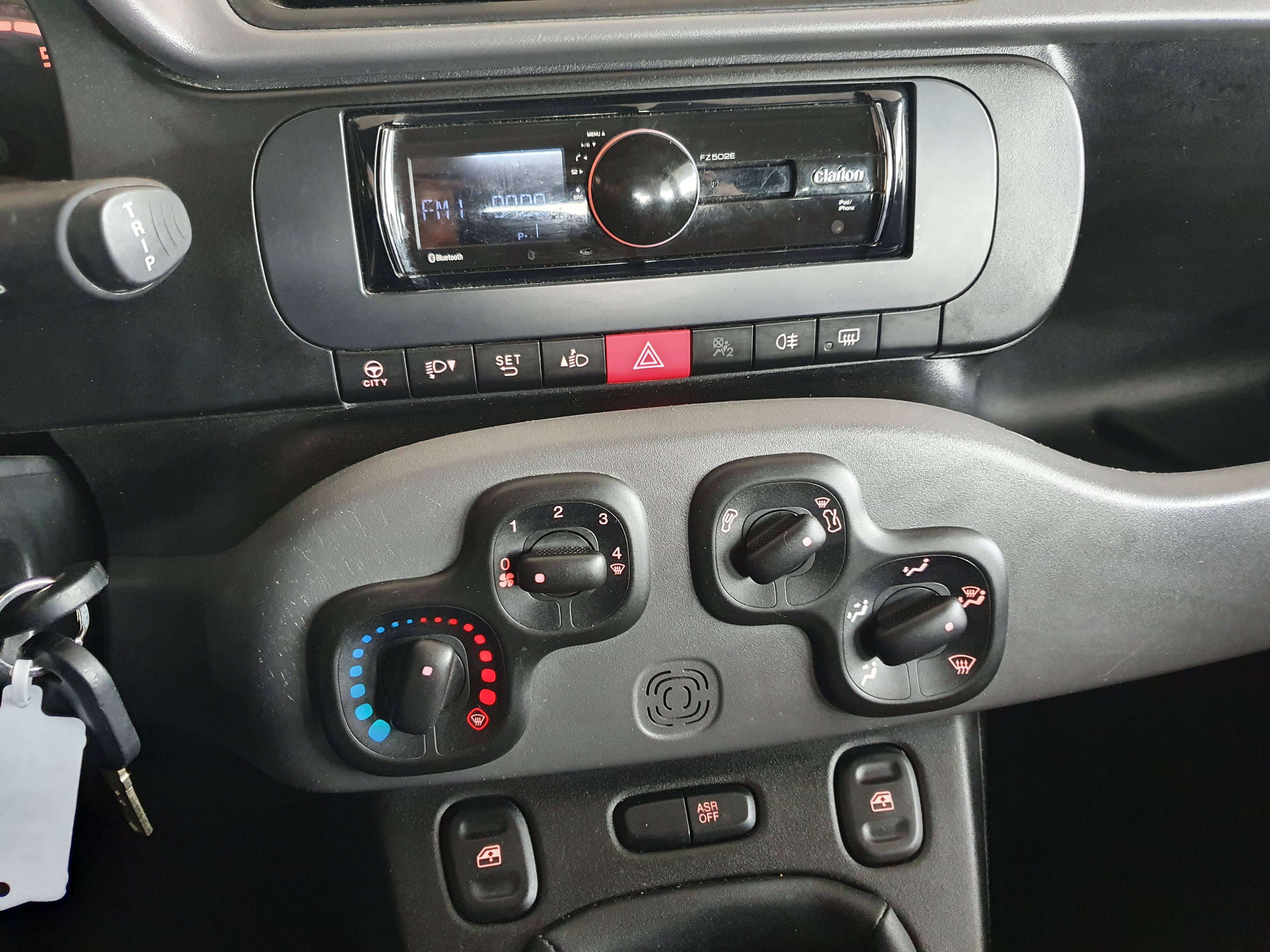 Fiat Panda 🟢1.2 ESSENCE 69CV