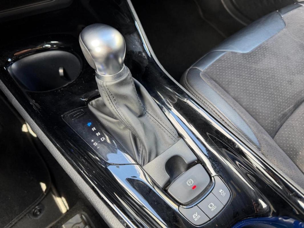 Toyota C-hr 2.0 184CV FULL-HYBRID COLLECTION CARPLAY - ENTRETIEN TOYOTA MOTEUR A CHAINE
