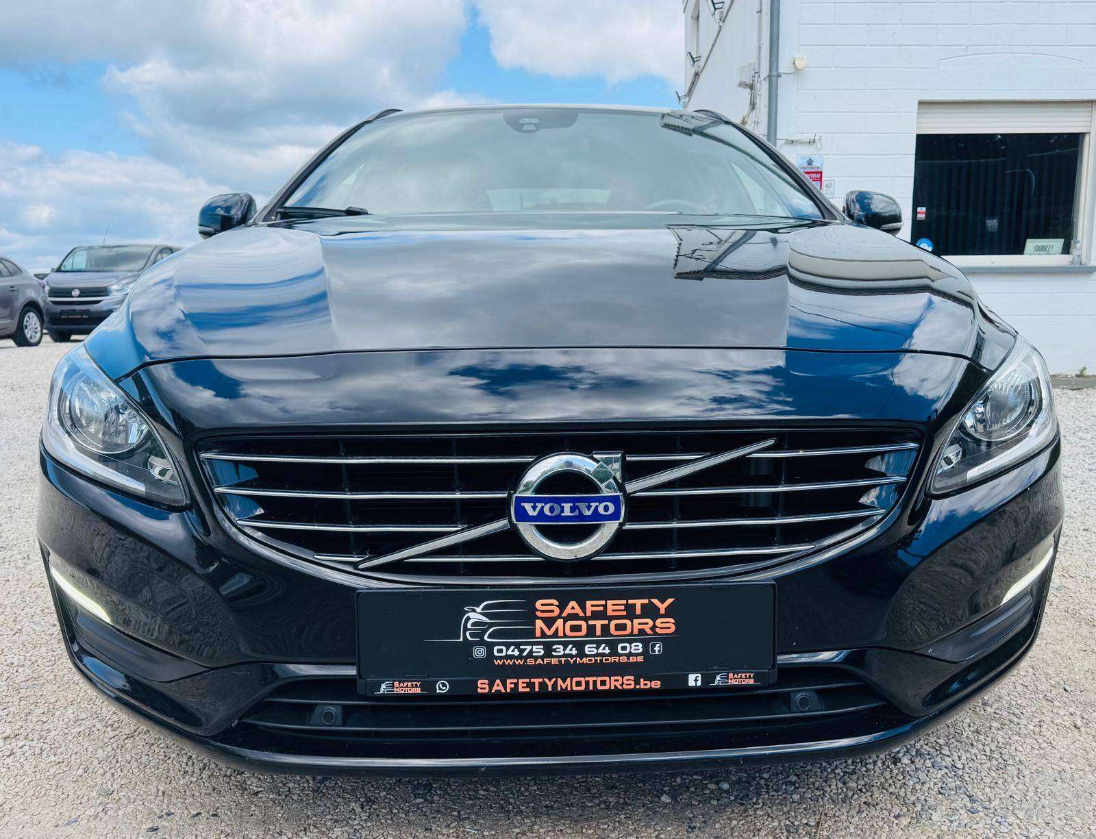 Volvo V60 V60 2.0 D2 Eco Momentum euro6B Garantie 12 mois