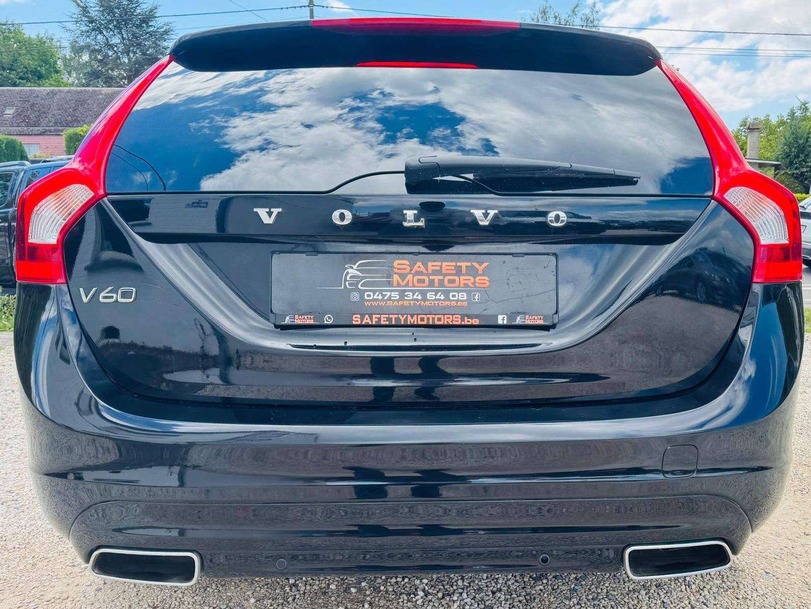 Volvo V60 V60 2.0 D2 Eco Momentum euro6B Garantie 12 mois