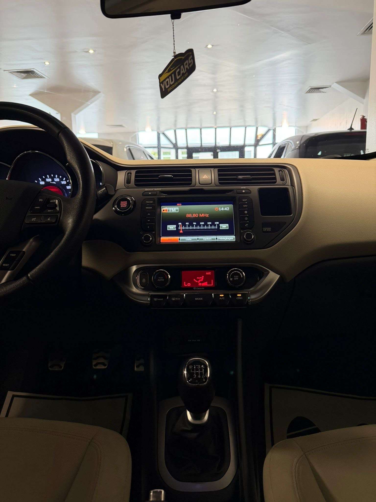Kia Rio 1.4i Sense 1 Jaar Garantie