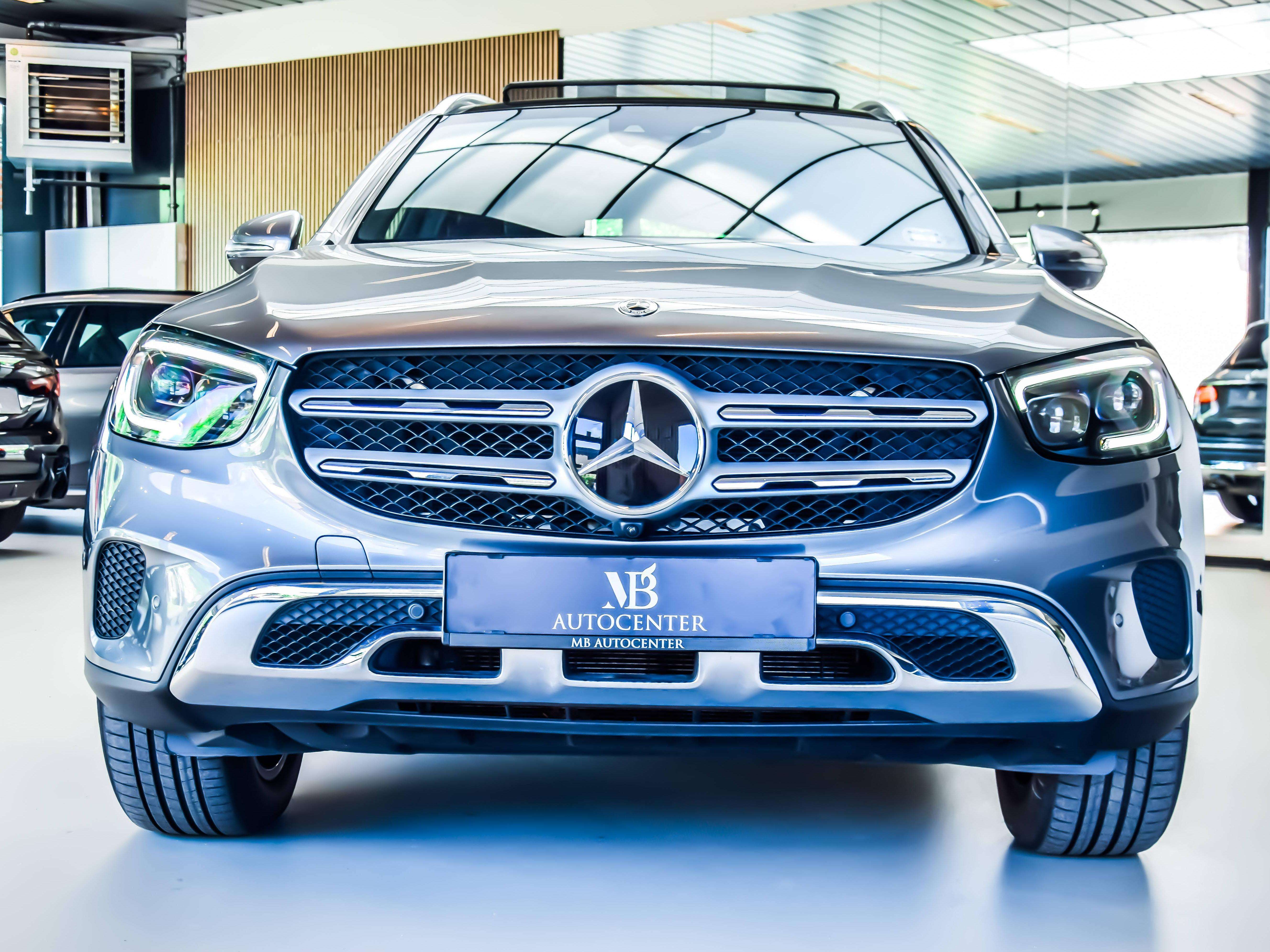 Mercedes-Benz GLC 300 e 4-Matic PHEV AMG int. 06/2020 - Full Option!!