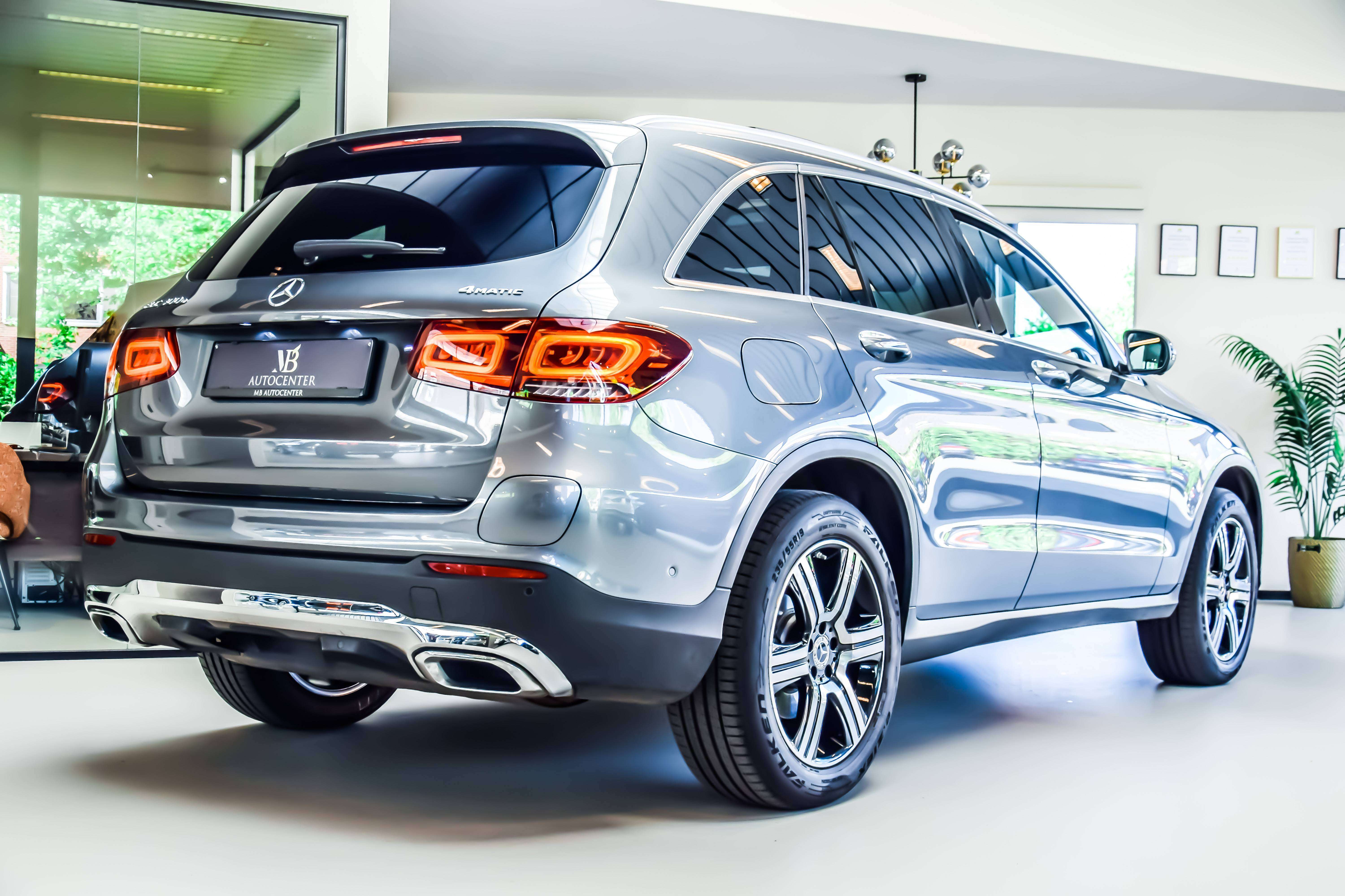 Mercedes-Benz GLC 300 e 4-Matic PHEV AMG int. 06/2020 - Full Option!!