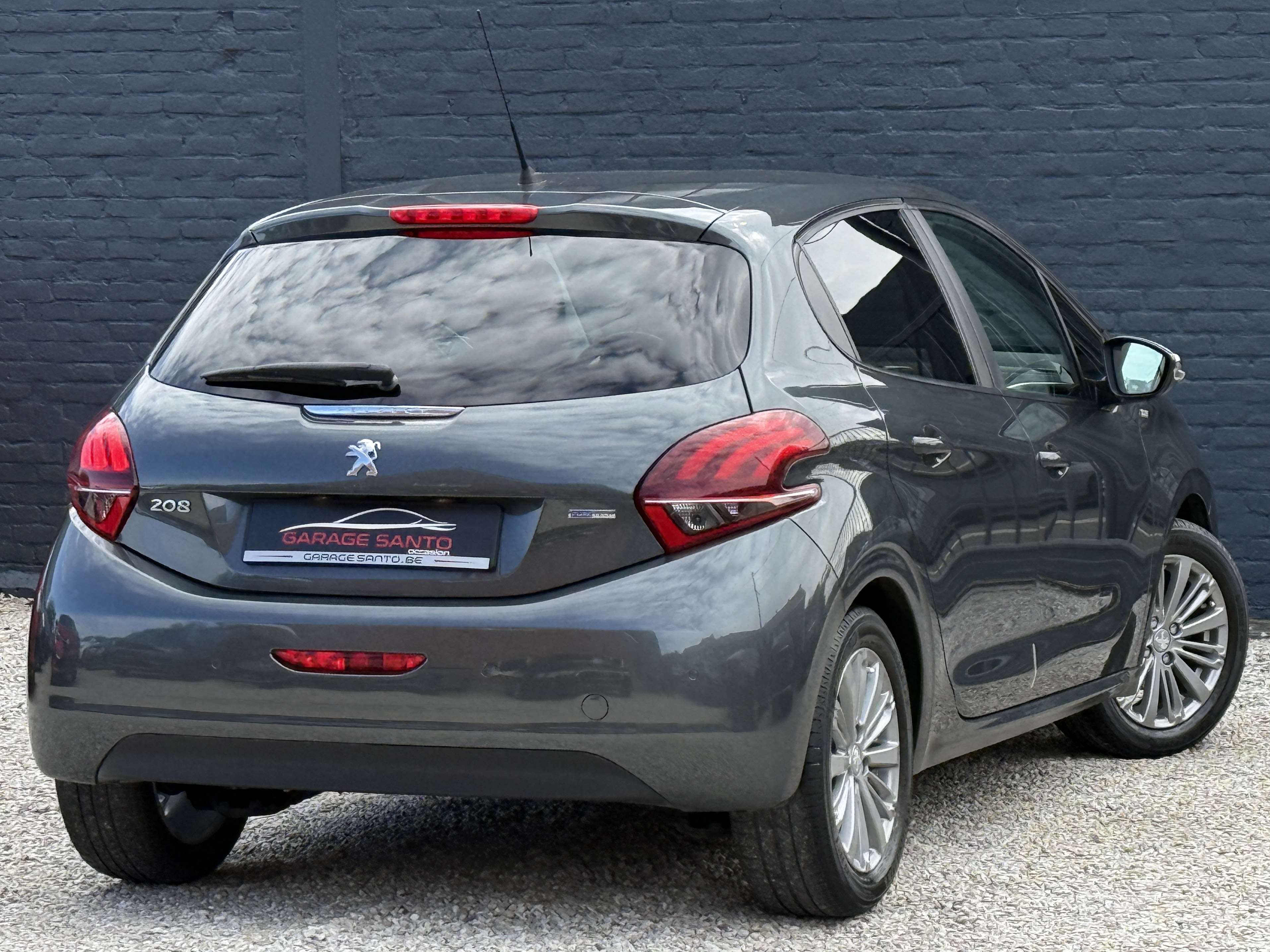 Peugeot 208 208 1.2i Style /CarPlay/Navi/Led/Garantie/