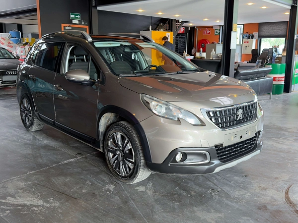 Peugeot 2008 2008 1.2  Allure S/12 mois de garantie