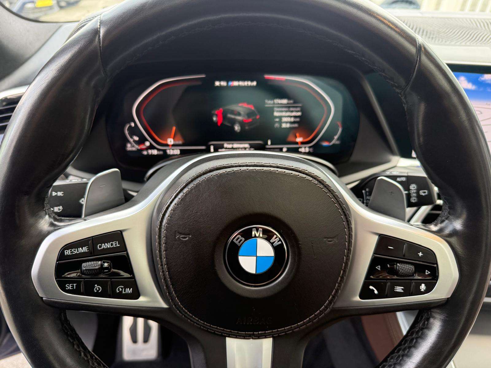 BMW X5 M M50 dAS UTULITAIRE CUIR HUD TOIT PANO AMBIANCE