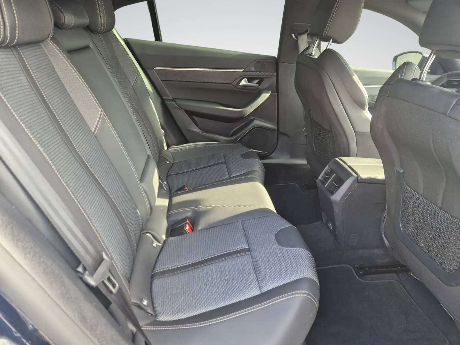 Peugeot 508 1.2i Allure//CARPLAY//CAMERA/GARANTIE 12 MOIS