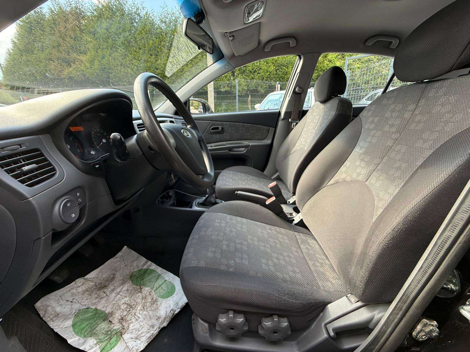 Kia Rio Rio 1.4i Ventura / Clim / Entretien + CT OK + Garantie 1 an