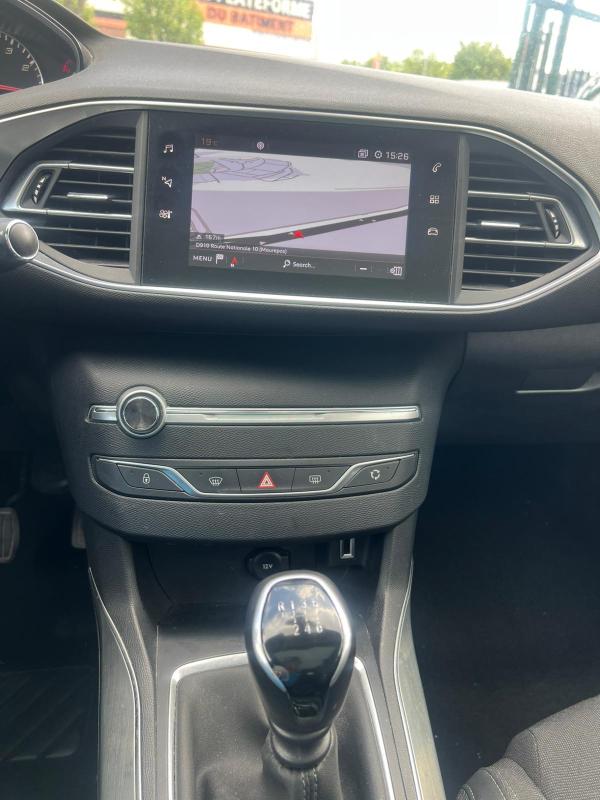 Peugeot 308 II (2) 1.2 L 130 S&S 6CV ALLURE EURO6 OK