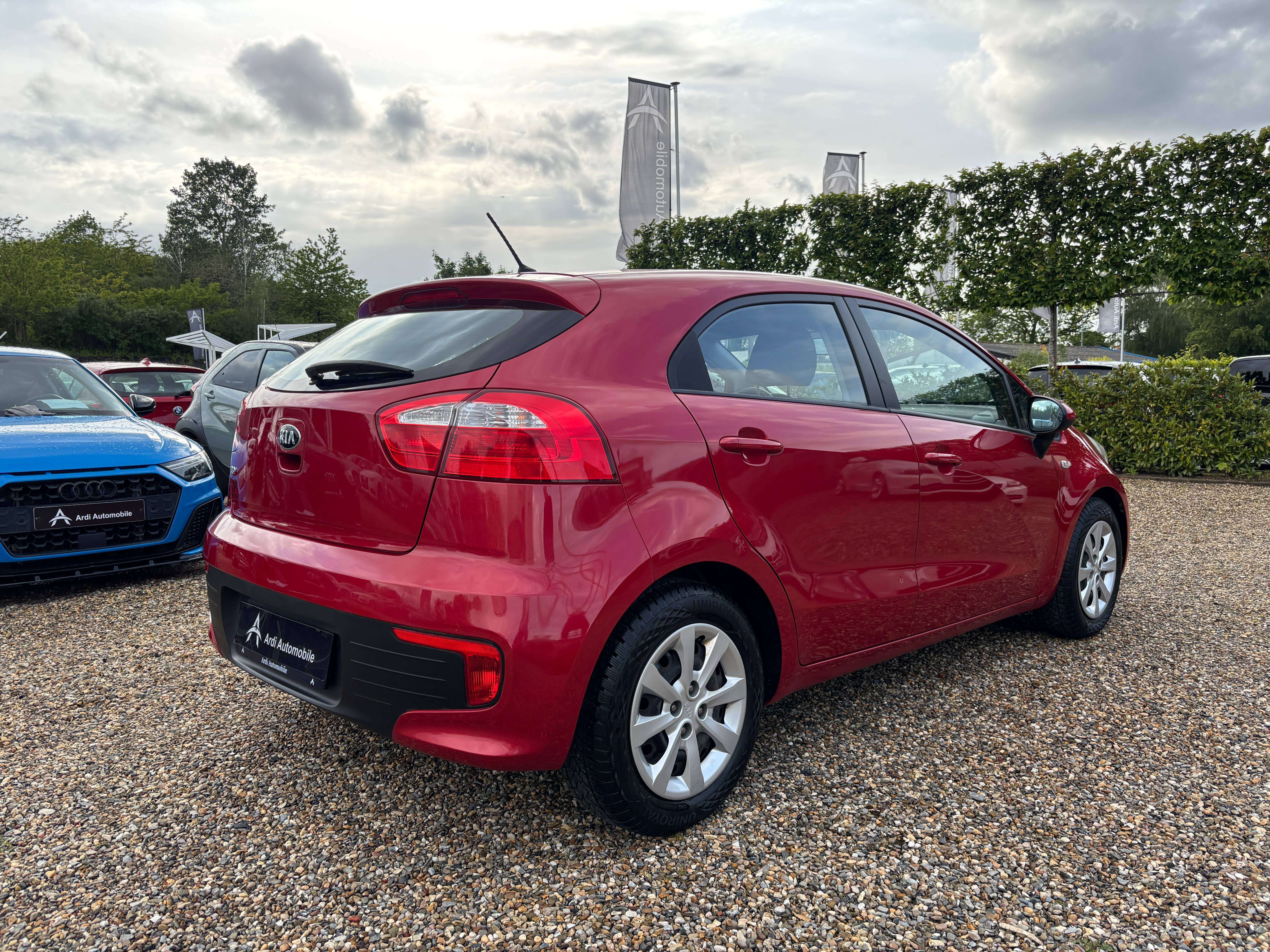 Kia Rio 1.2i *BLUETOOTH*AIRCO*1ER PROPRIETAIRE*GARANTIE*