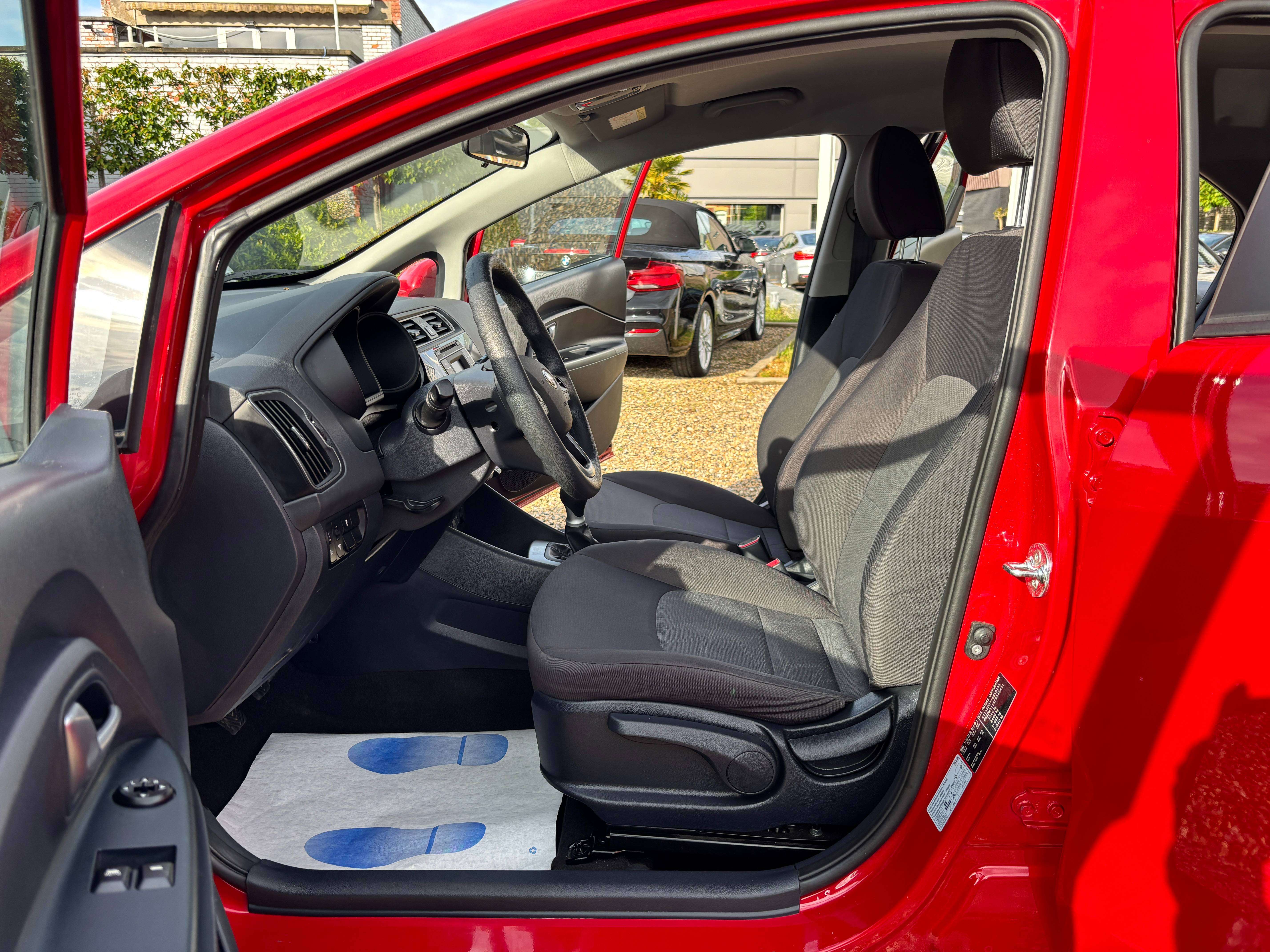 Kia Rio 1.2i *BLUETOOTH*AIRCO*1ER PROPRIETAIRE*GARANTIE*