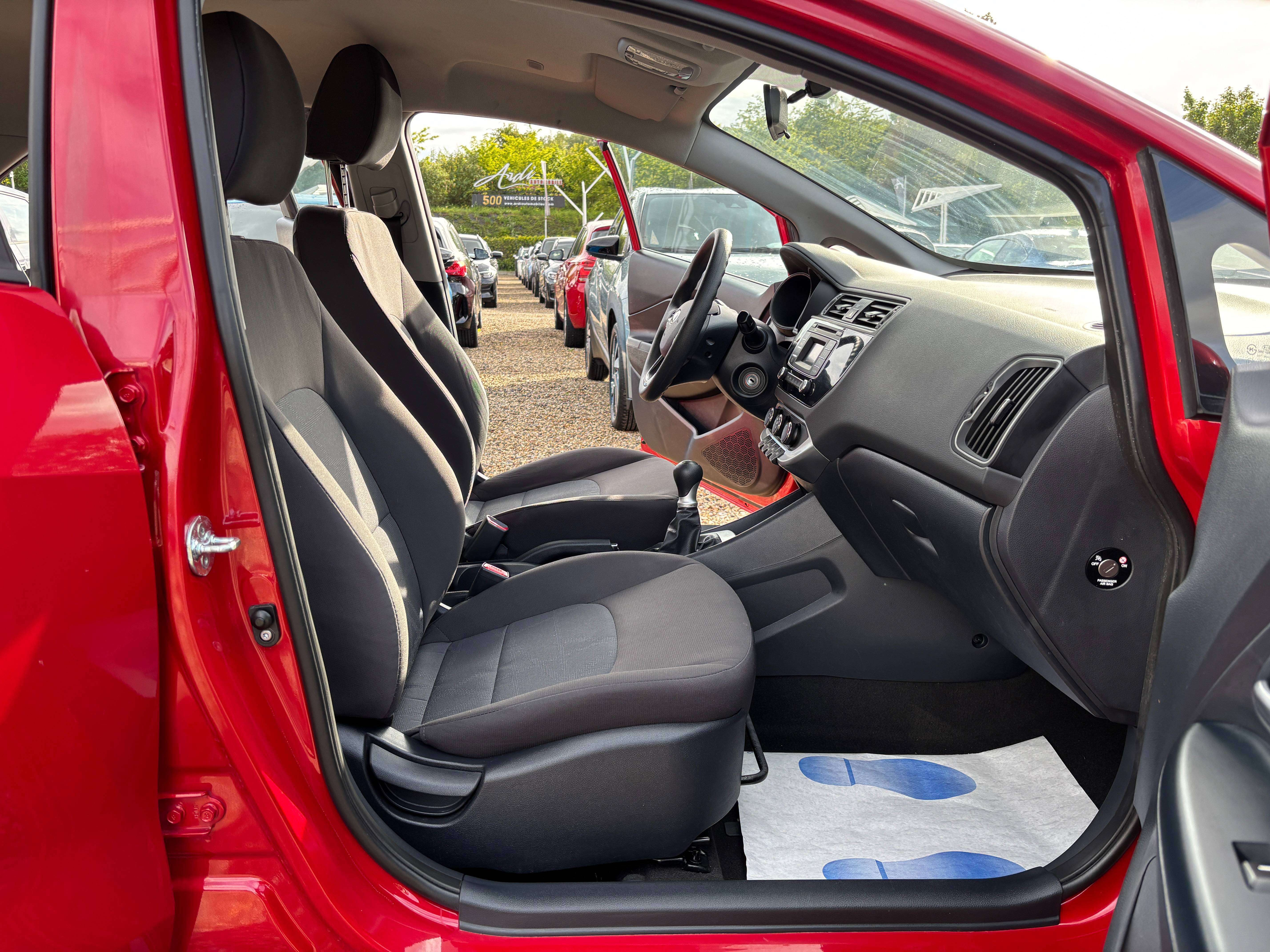 Kia Rio 1.2i *BLUETOOTH*AIRCO*1ER PROPRIETAIRE*GARANTIE*