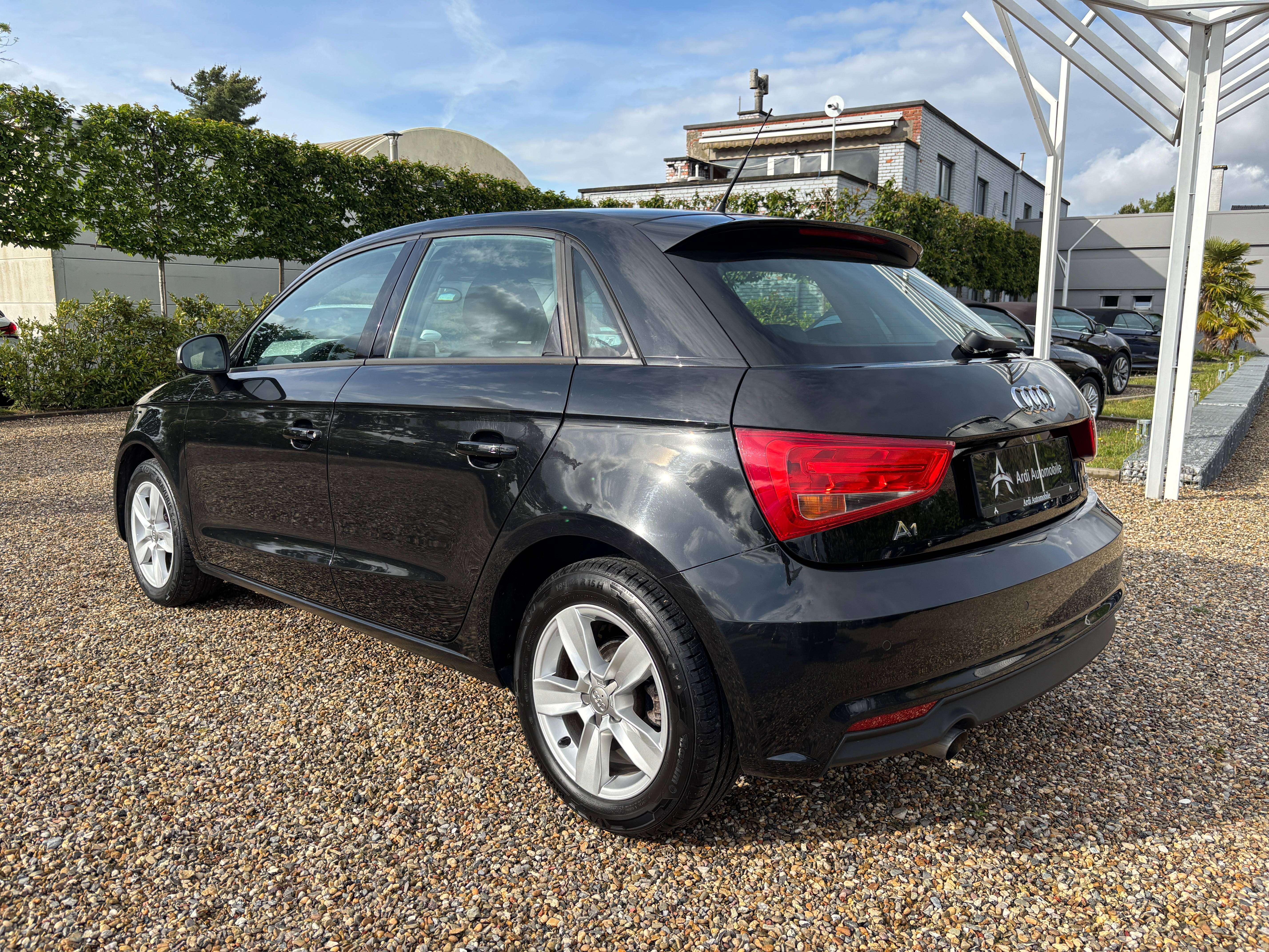 Audi A1 Sportback 1.0 TFSI *CAPTEUR AR*CLIM AUTO*BLUETOOTH*GARANTIE*