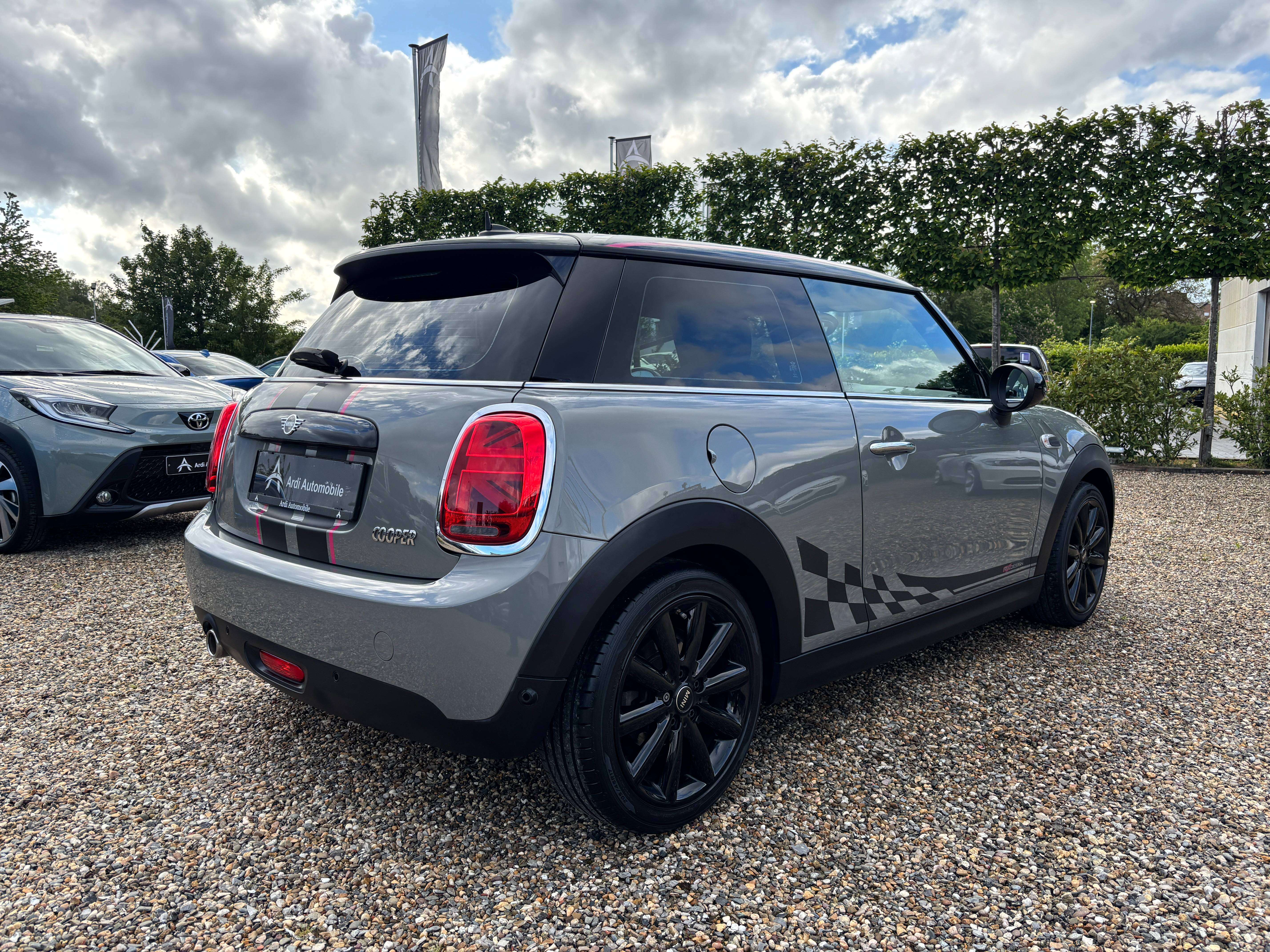 MINI Cooper 1.5 *CRUISE CONTROL*LED*CAPTEUR AV+AR*GARANTIE*