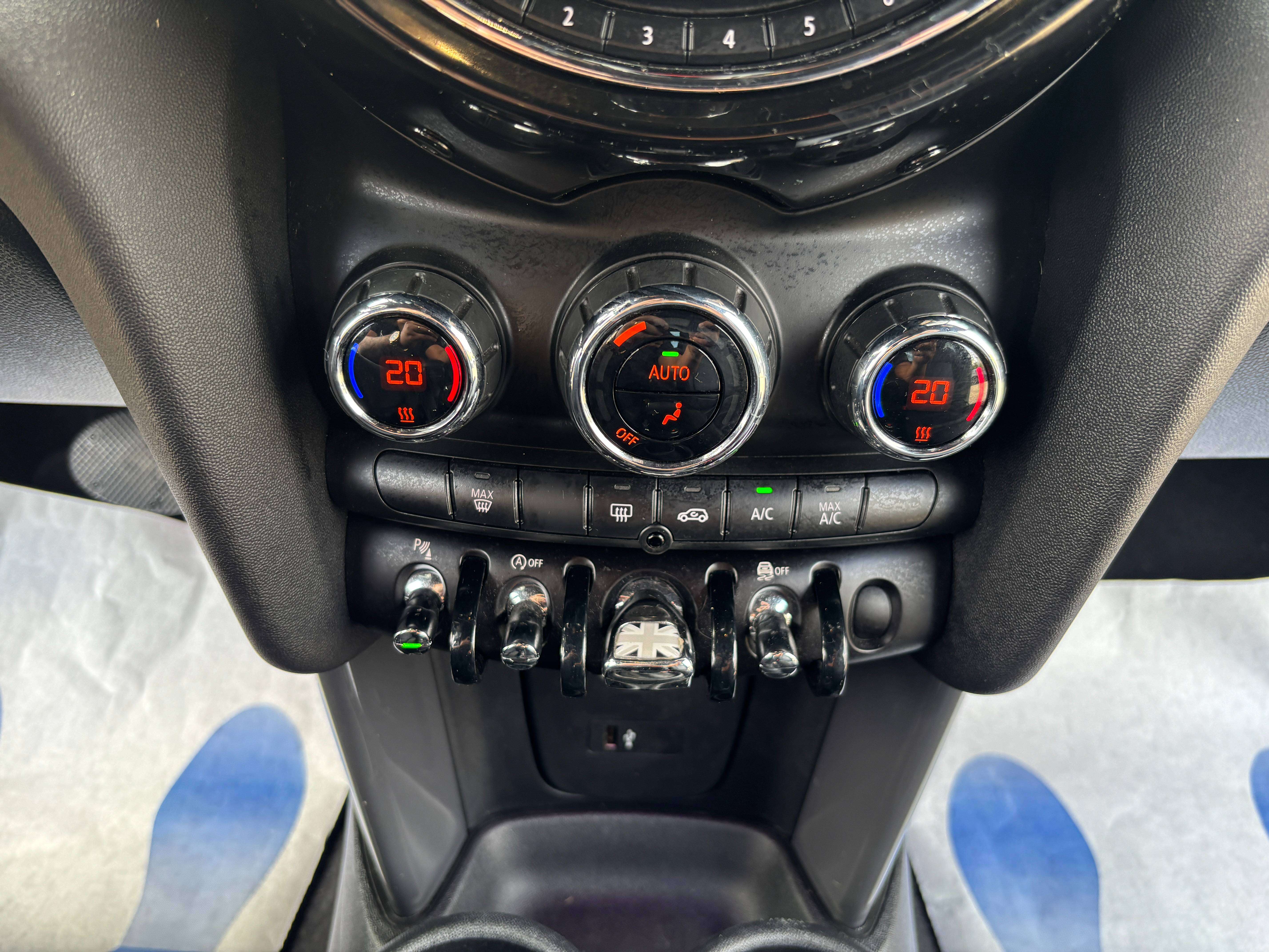 MINI Cooper 1.5 *CRUISE CONTROL*LED*CAPTEUR AV+AR*GARANTIE*