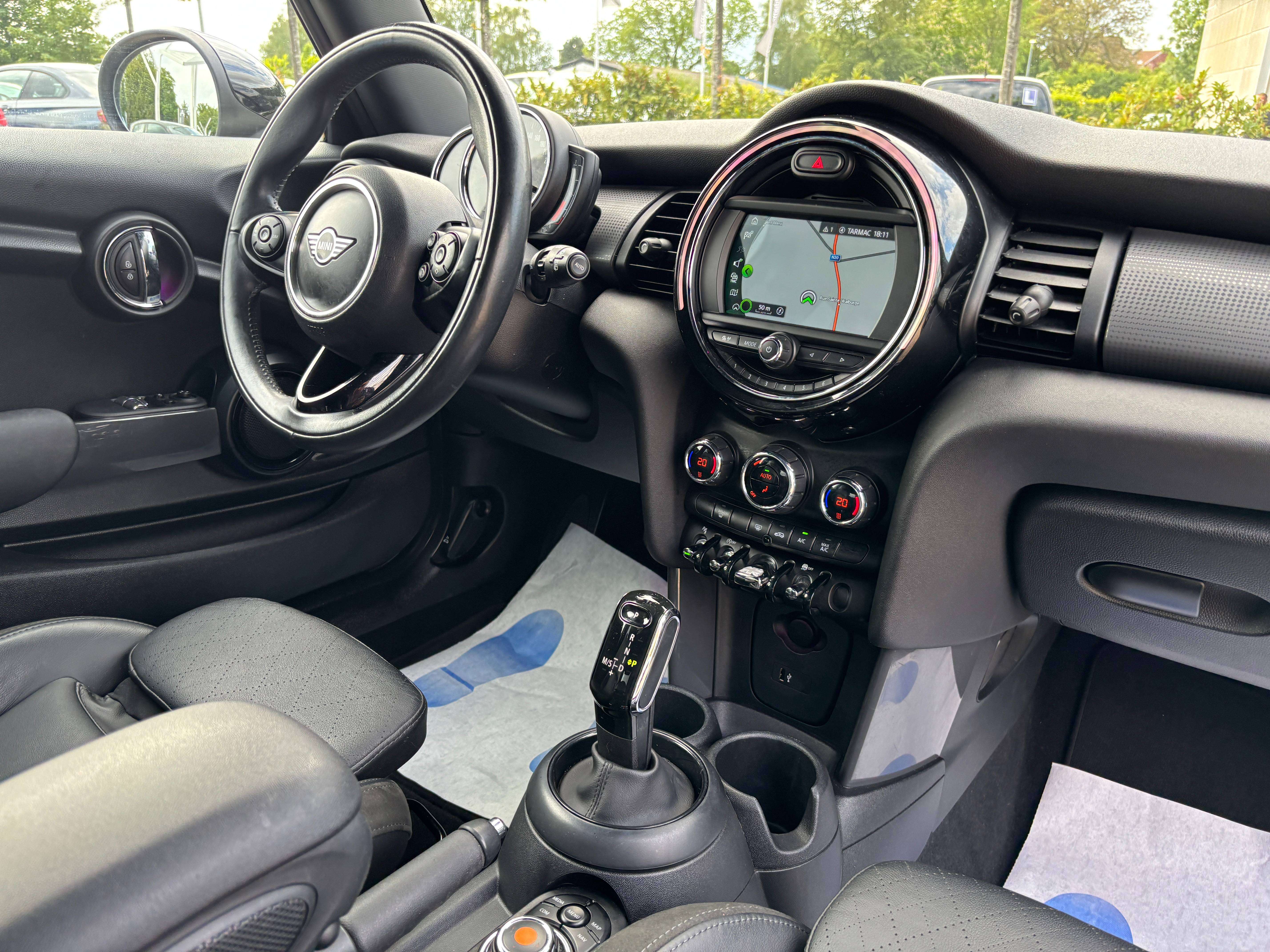 MINI Cooper 1.5 *CRUISE CONTROL*LED*CAPTEUR AV+AR*GARANTIE*