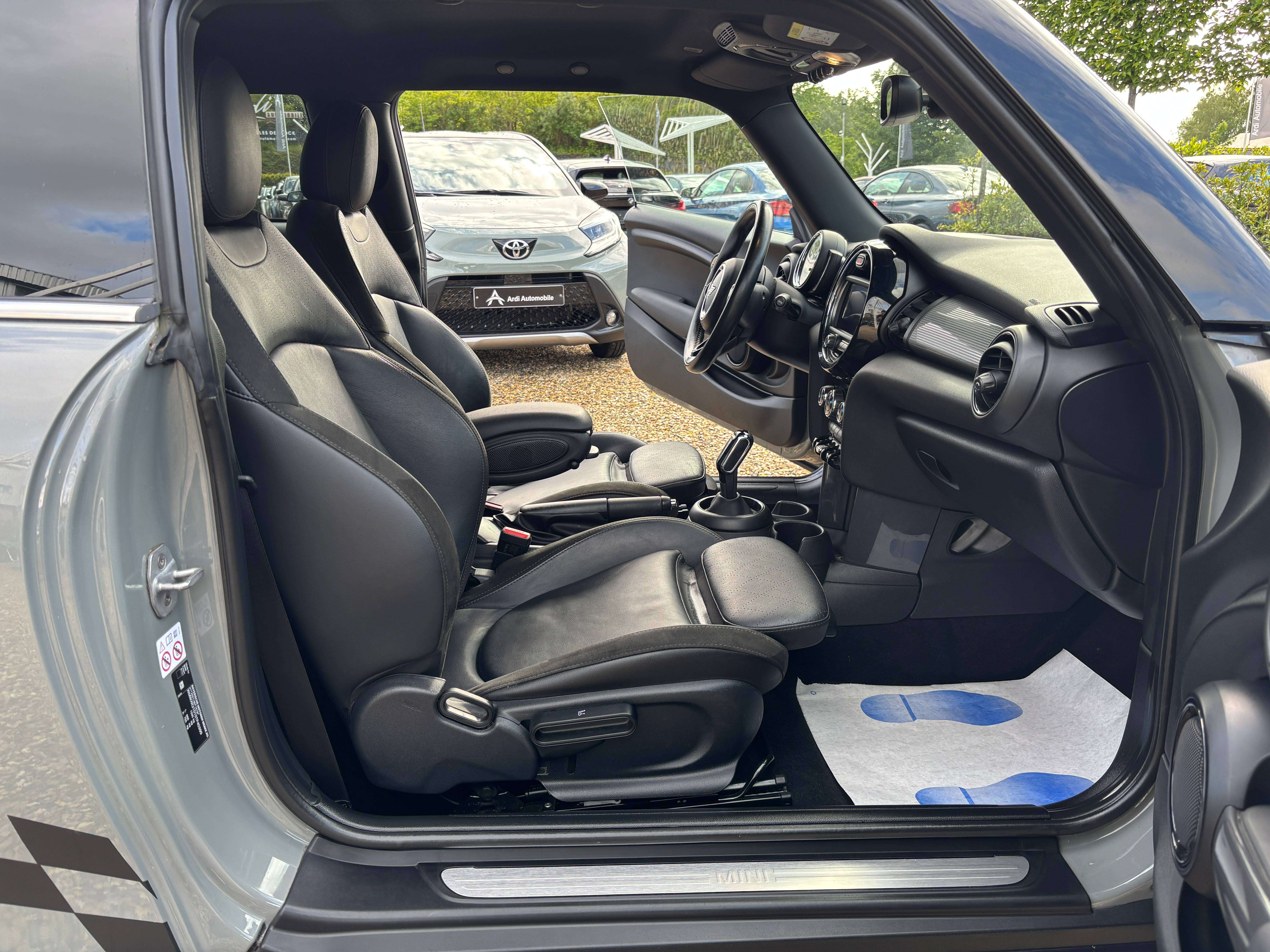 MINI Cooper 1.5 *CRUISE CONTROL*LED*CAPTEUR AV+AR*GARANTIE*