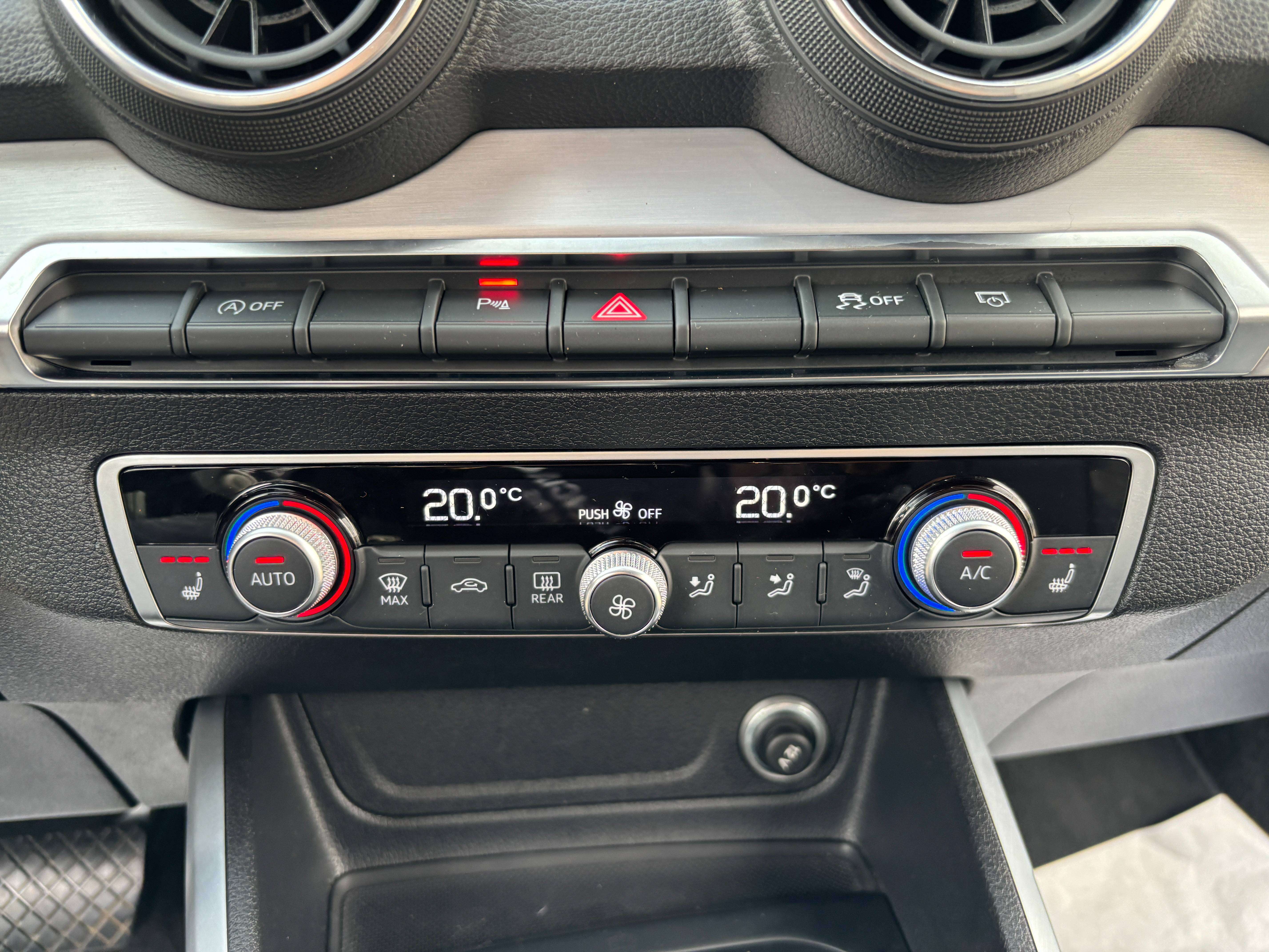 Audi Q2 1.0 TFSI S tronic *SIEGE CHAUFF*CAMERA*1ER PROPRIO*GARANTIE*