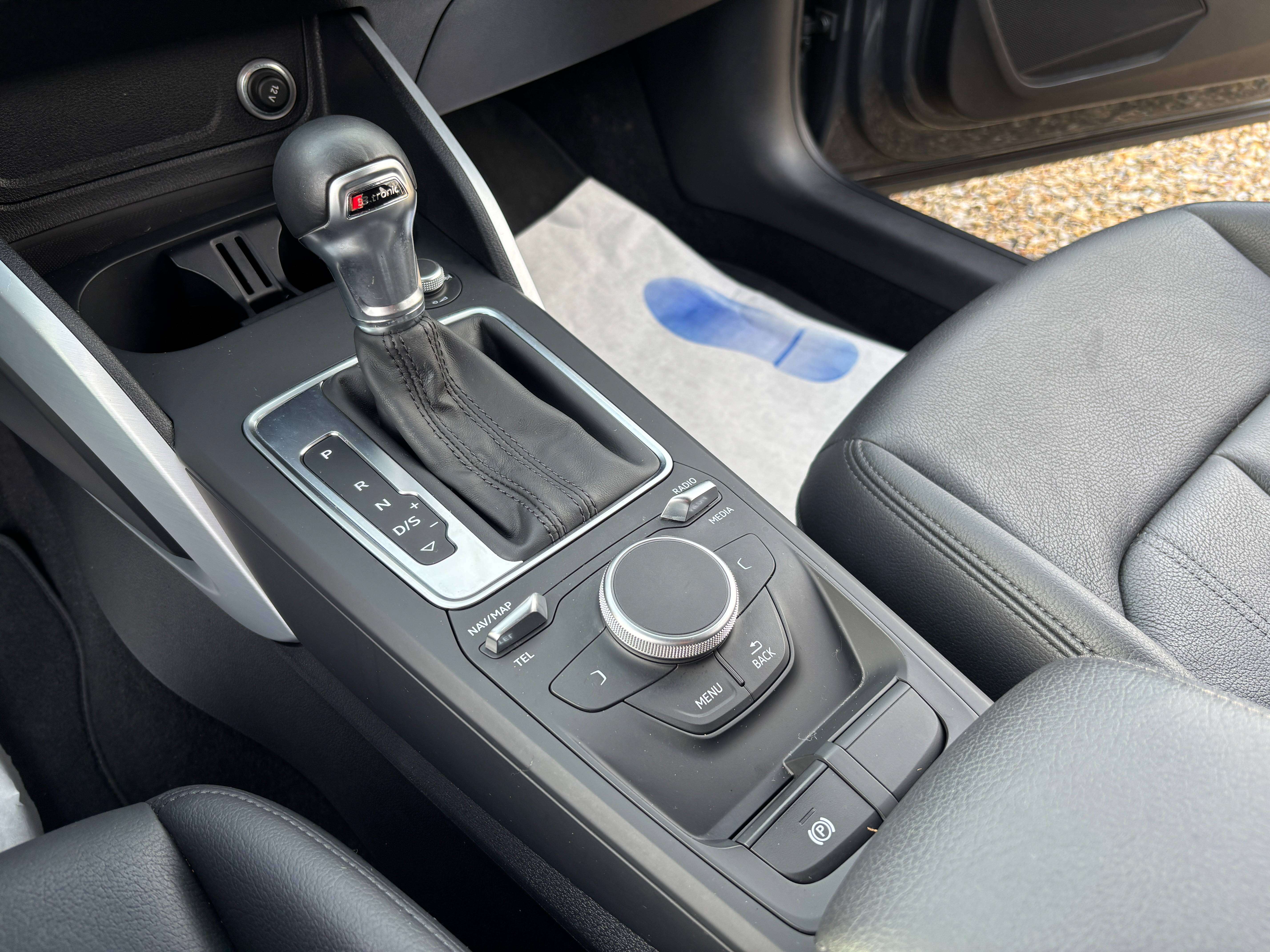 Audi Q2 1.0 TFSI S tronic *SIEGE CHAUFF*CAMERA*1ER PROPRIO*GARANTIE*