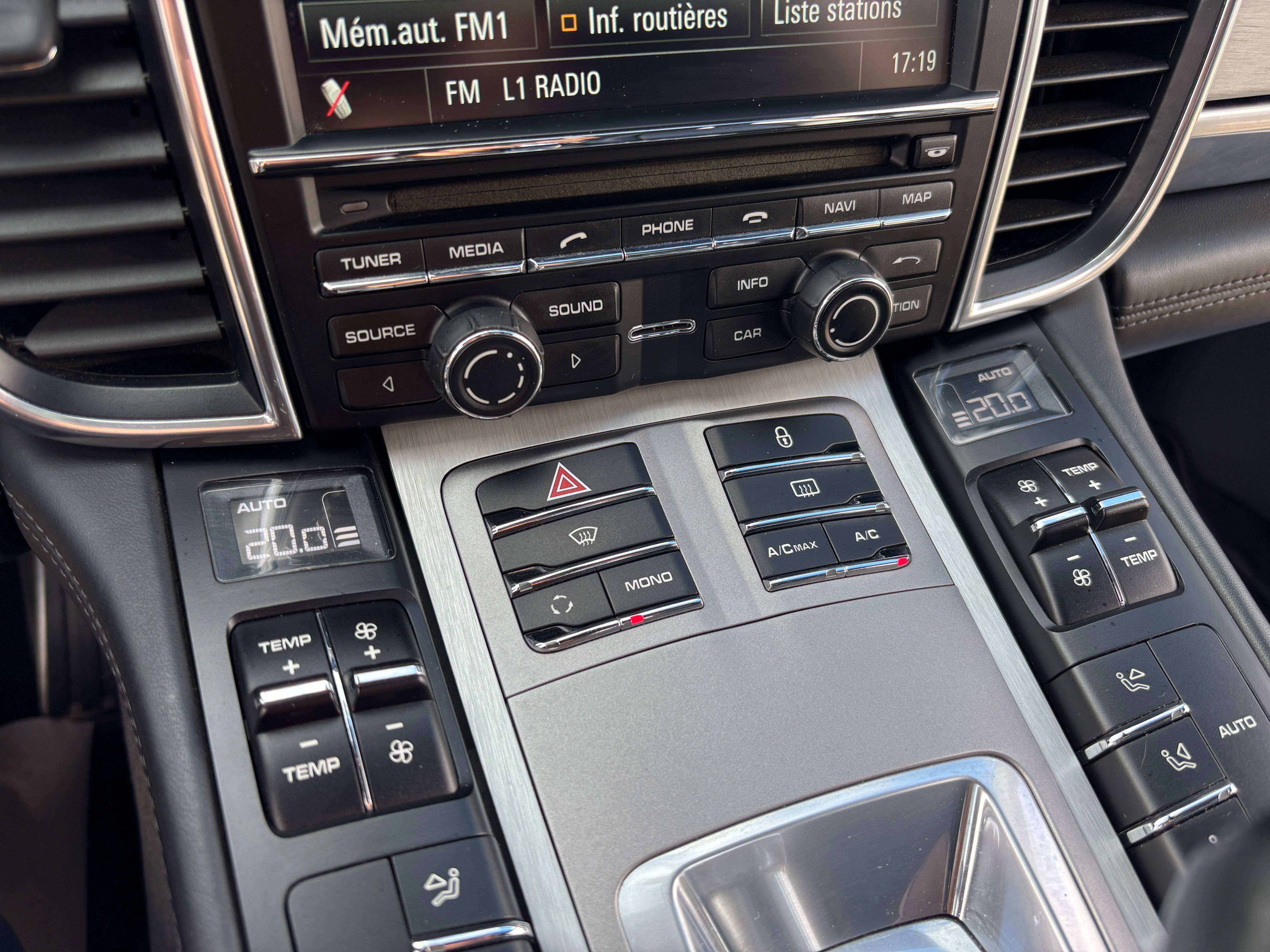 Porsche Panamera 3.0D V6 Tiptronic *SIEGE CHAUFF+VENTILE*TOIT OUV*GARANTIE*