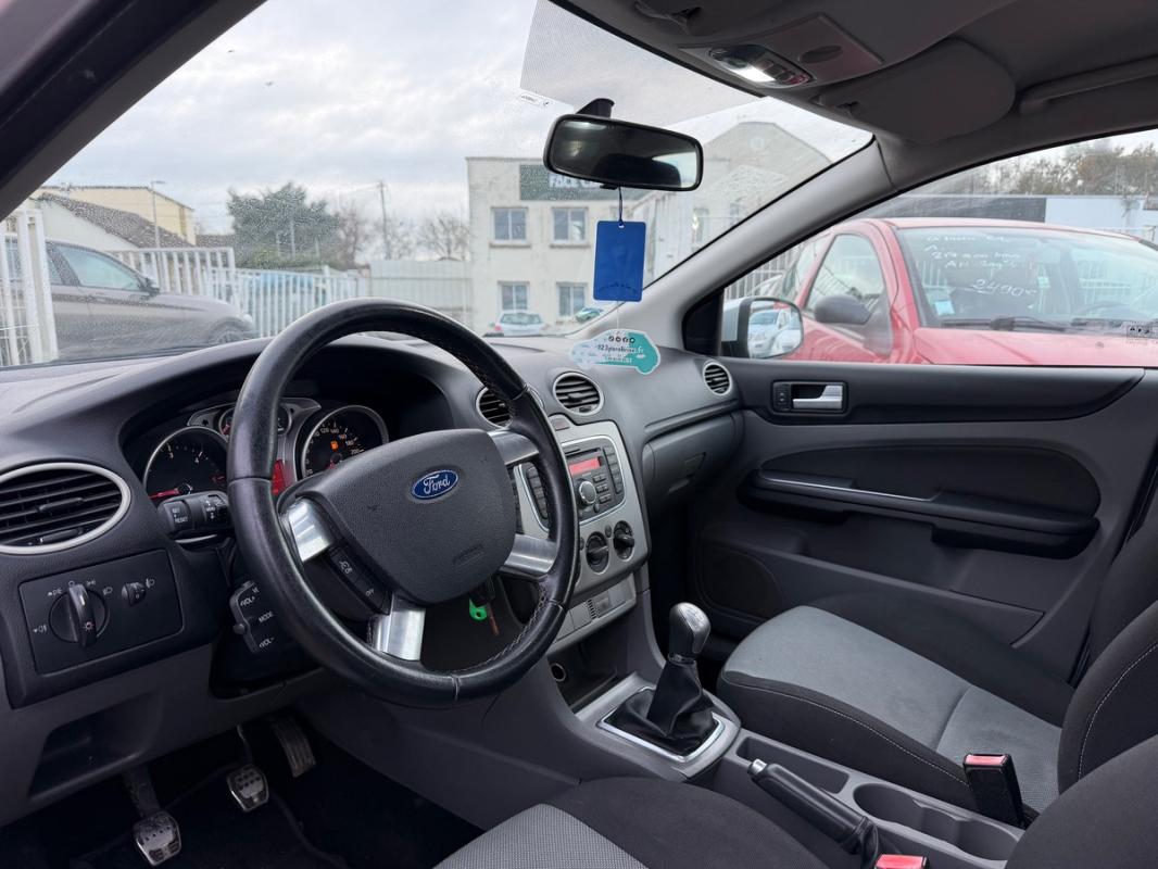 Ford Focus 1.6 TDCI 90CH REVISEE DIESEL OK 5 PLACES