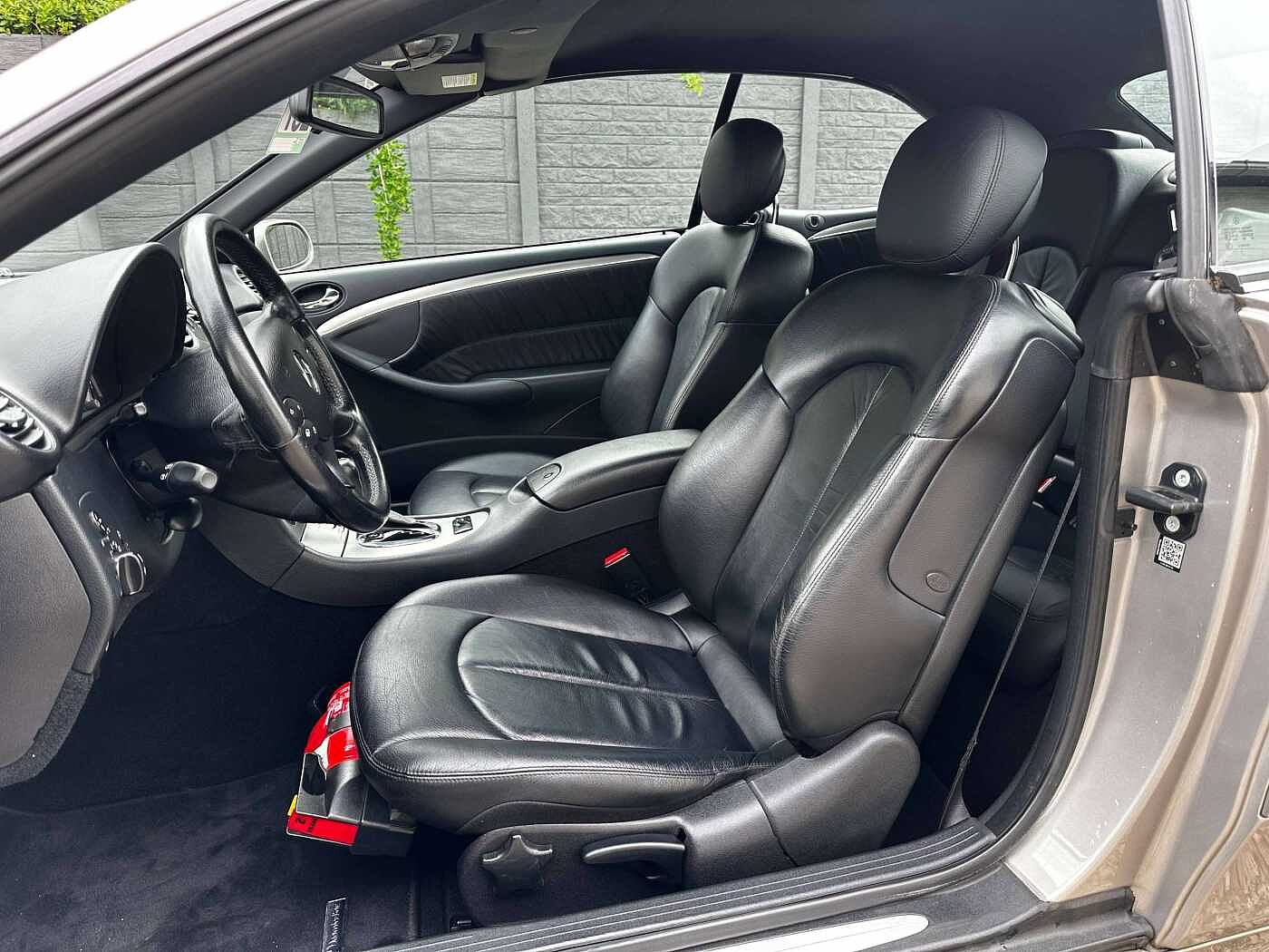 Mercedes-Benz CLK 200 Kompressor Avantgarde AUTOMATIQUE/CABRIOLET/CUIR/G