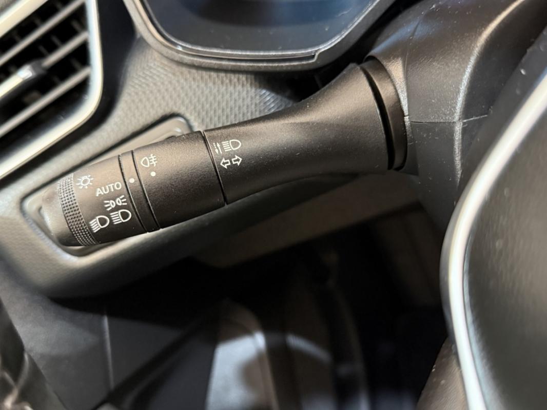 Renault Clio V Business E-Tech hybride 140 -21N