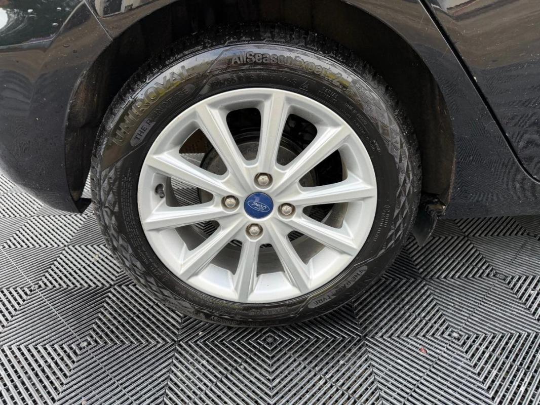 Ford Fiesta 1.0 ECOBOOST 100 TITANIUM START-STOP ENTRETIEN A JOUR-CARPLAY-DEMARRAGE SANS CLES-CLIM