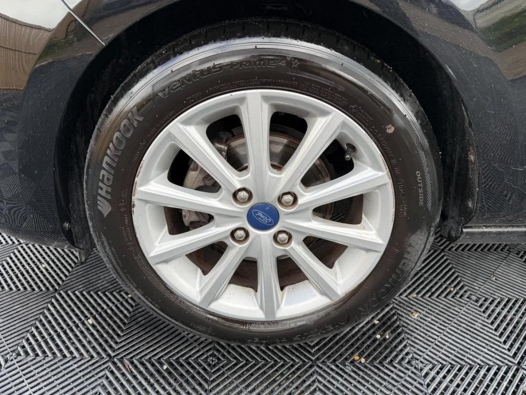 Ford Fiesta 1.0 ECOBOOST 100 TITANIUM START-STOP ENTRETIEN A JOUR-CARPLAY-DEMARRAGE SANS CLES-CLIM