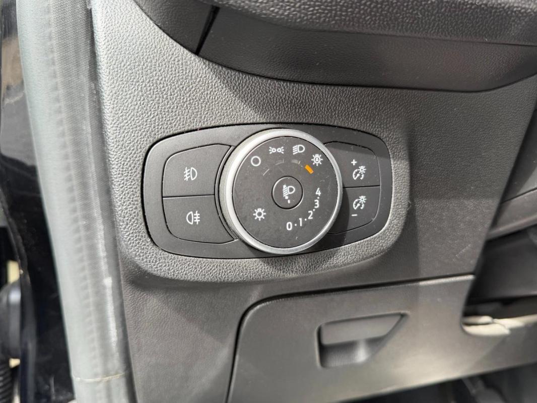 Ford Fiesta 1.0 ECOBOOST 100 TITANIUM START-STOP ENTRETIEN A JOUR-CARPLAY-DEMARRAGE SANS CLES-CLIM