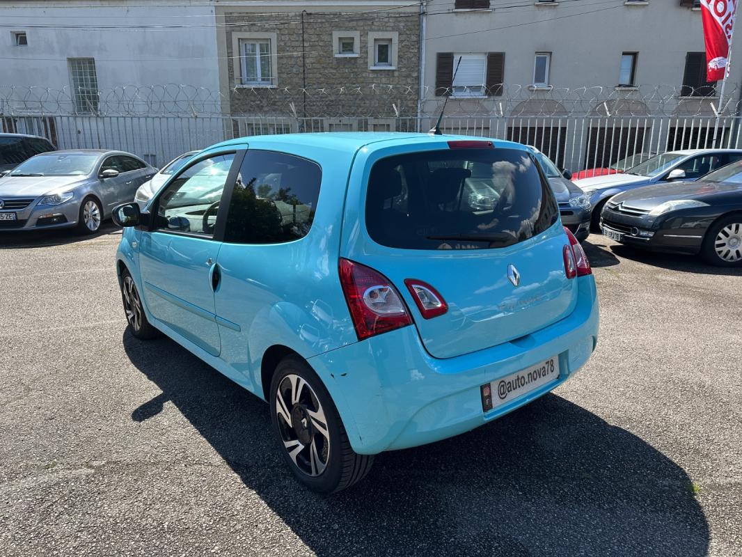 Renault Twingo II 1.2 LEV 16v 75 eco2 Intens