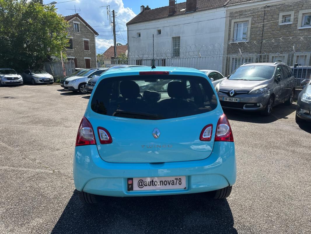 Renault Twingo II 1.2 LEV 16v 75 eco2 Intens