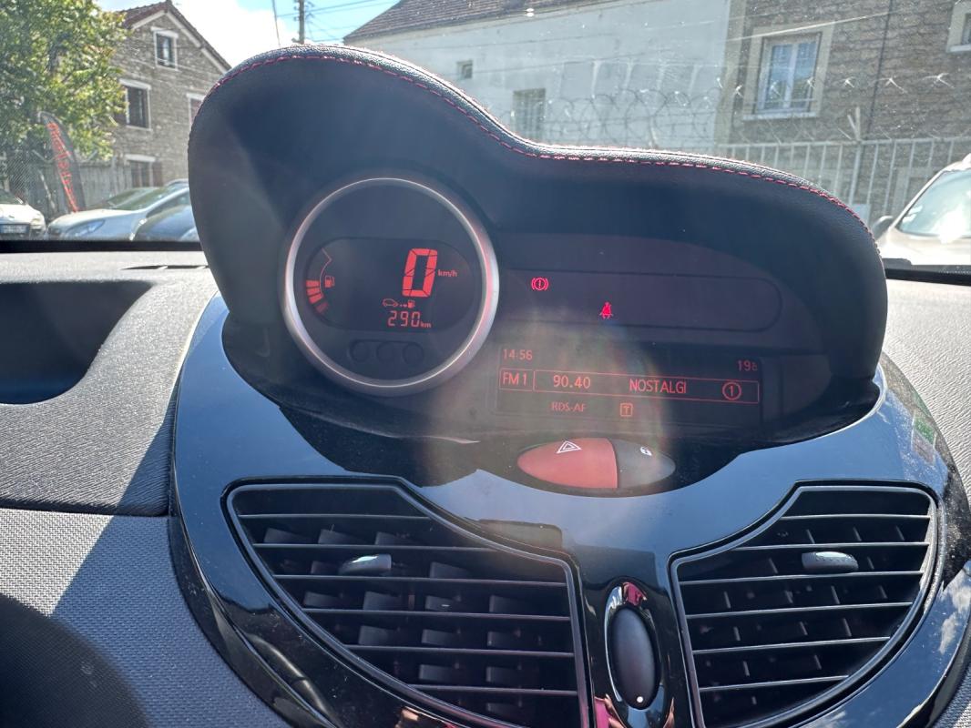 Renault Twingo II 1.2 LEV 16v 75 eco2 Intens