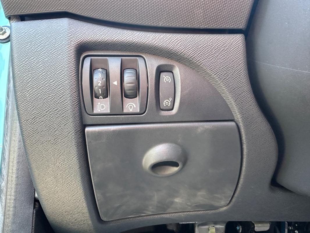 Renault Twingo II 1.2 LEV 16v 75 eco2 Intens