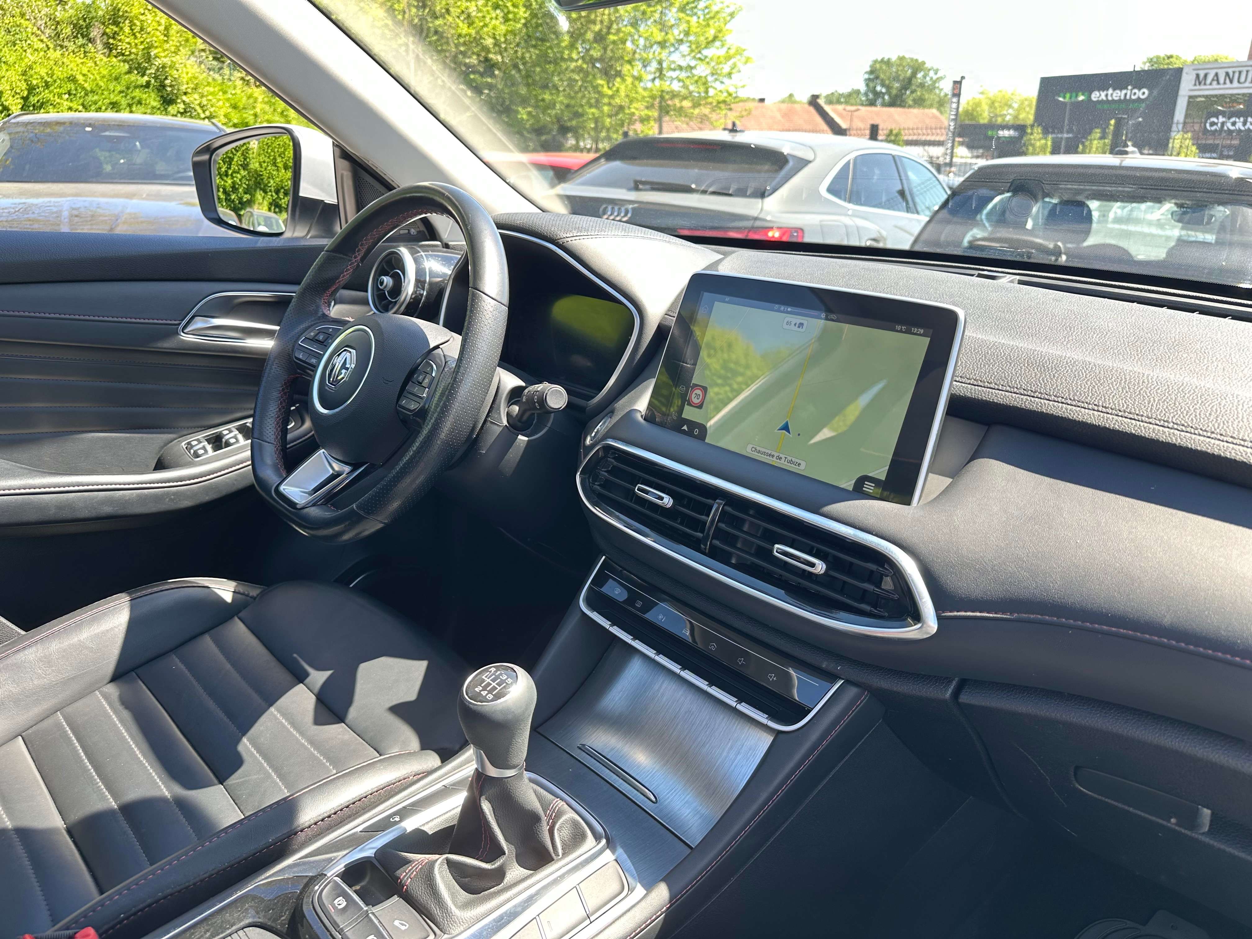 MG HS 1.5*FULL OPTION*PANO*ATT-REMORQUE*CAM 360*GARANTIE
