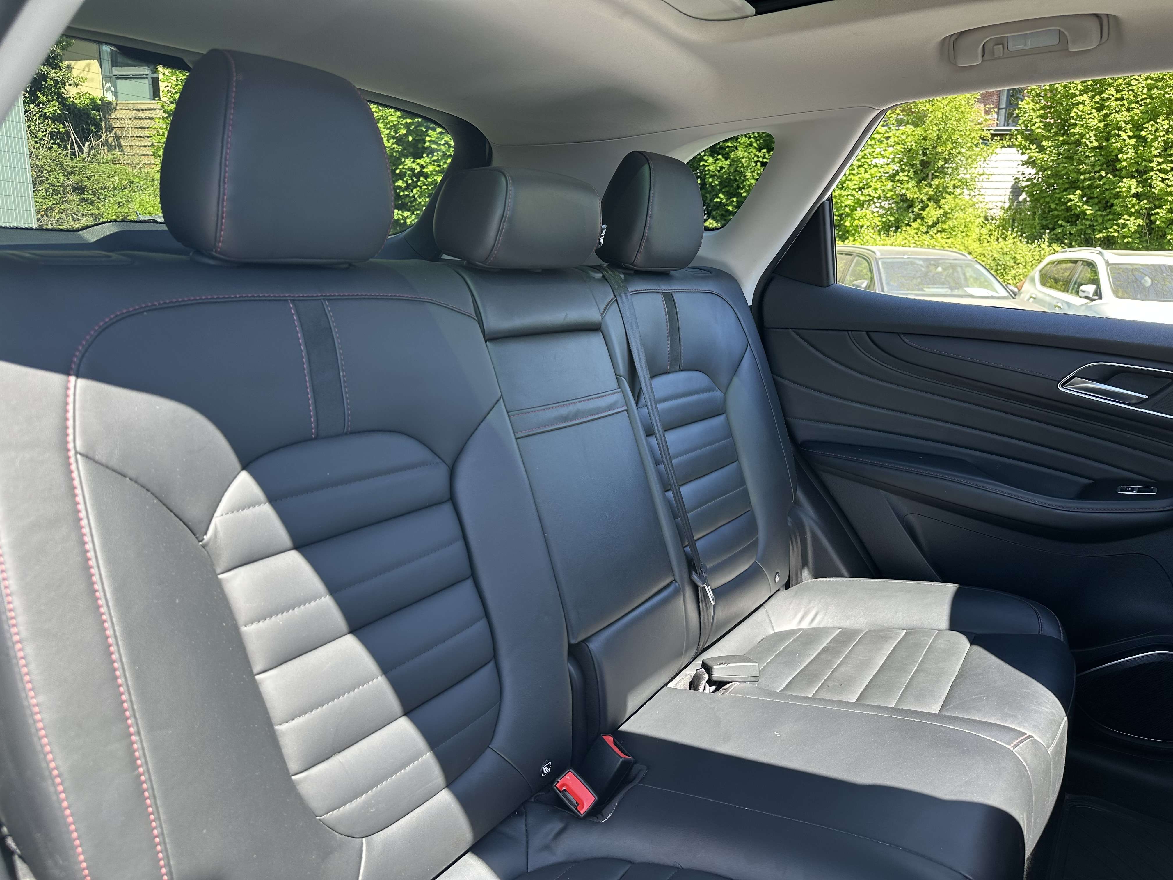 MG HS 1.5*FULL OPTION*PANO*ATT-REMORQUE*CAM 360*GARANTIE