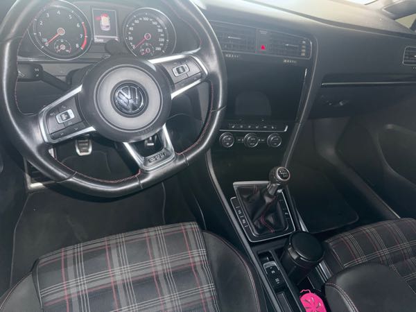 Volkswagen Golf VII 2.0 TSI 220 BLUEMOTION TECHNOLOGY 13CV GTI 5P