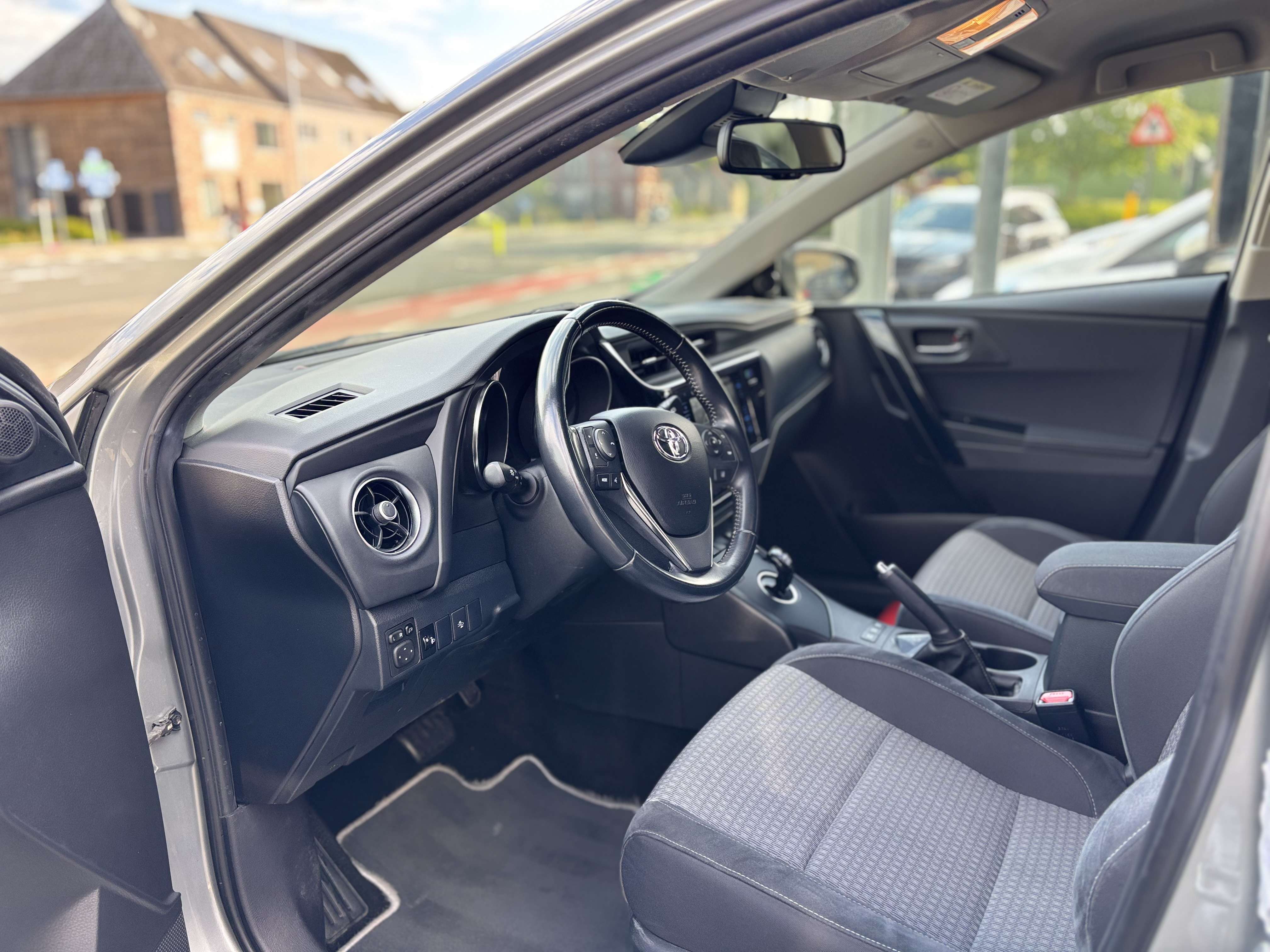 Toyota Auris Auris HYBRID SW HEV 1.8i HSD Business Plus E-CVT