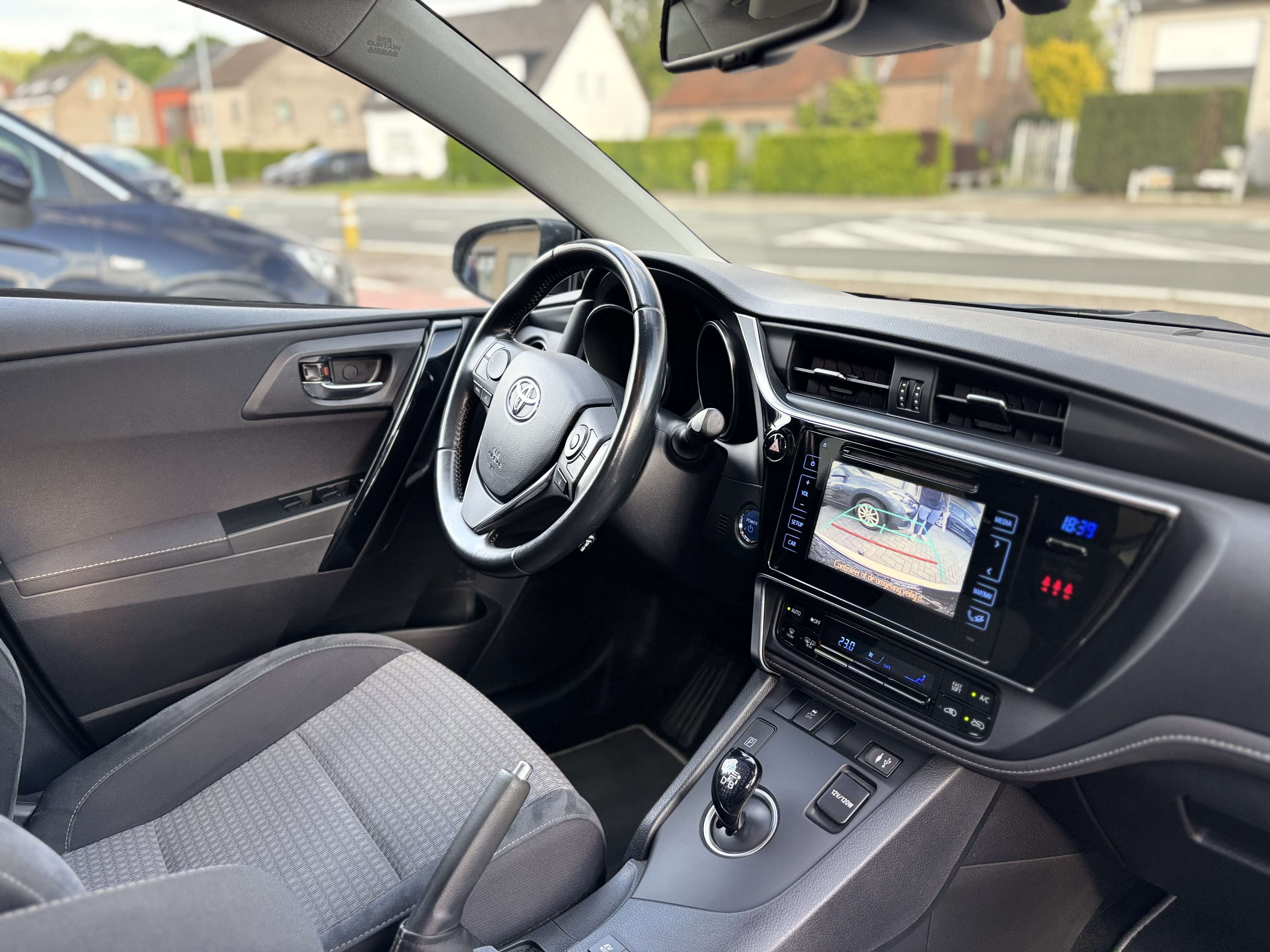 Toyota Auris Auris HYBRID SW HEV 1.8i HSD Business Plus E-CVT