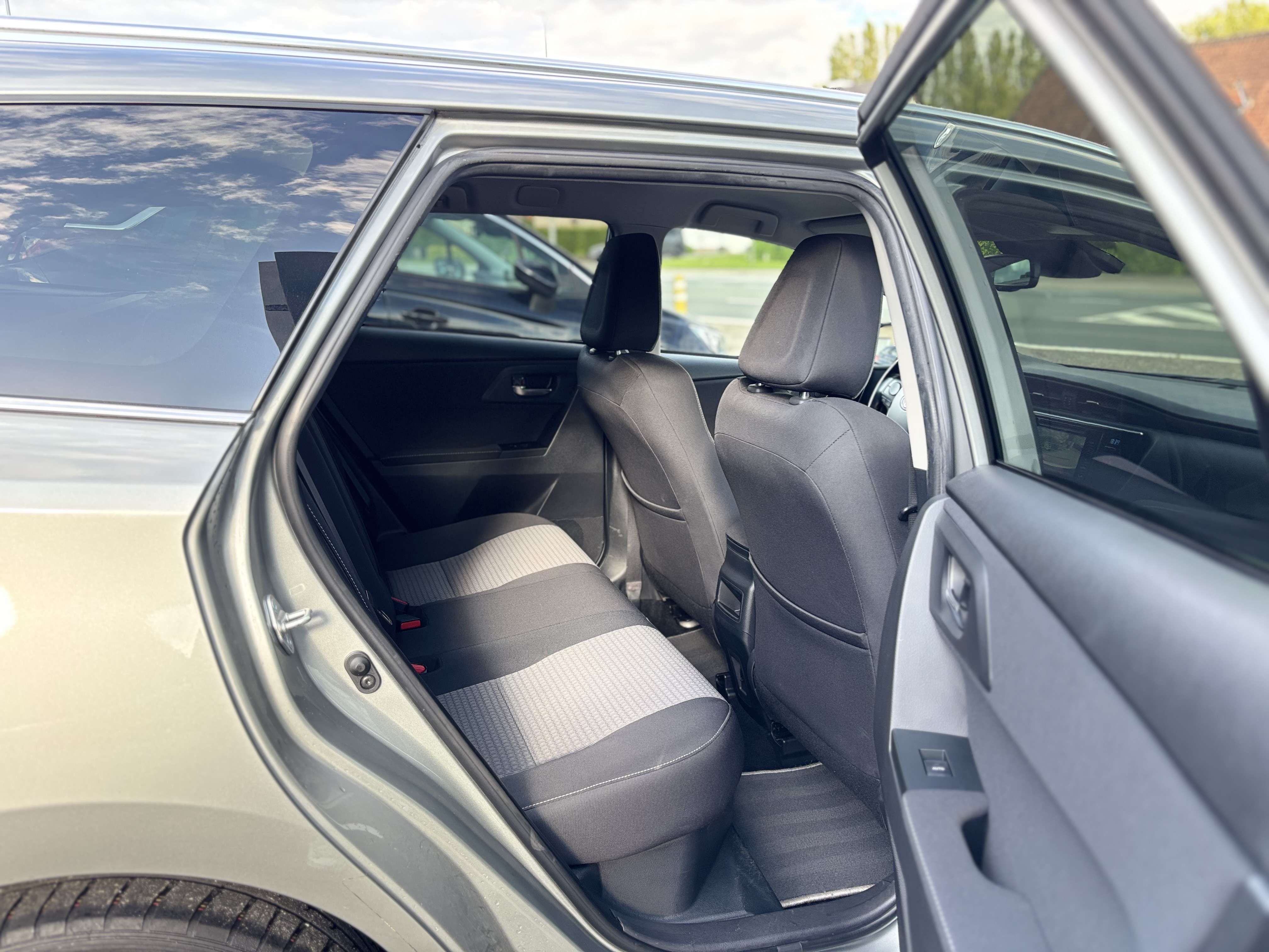 Toyota Auris Auris HYBRID SW HEV 1.8i HSD Business Plus E-CVT