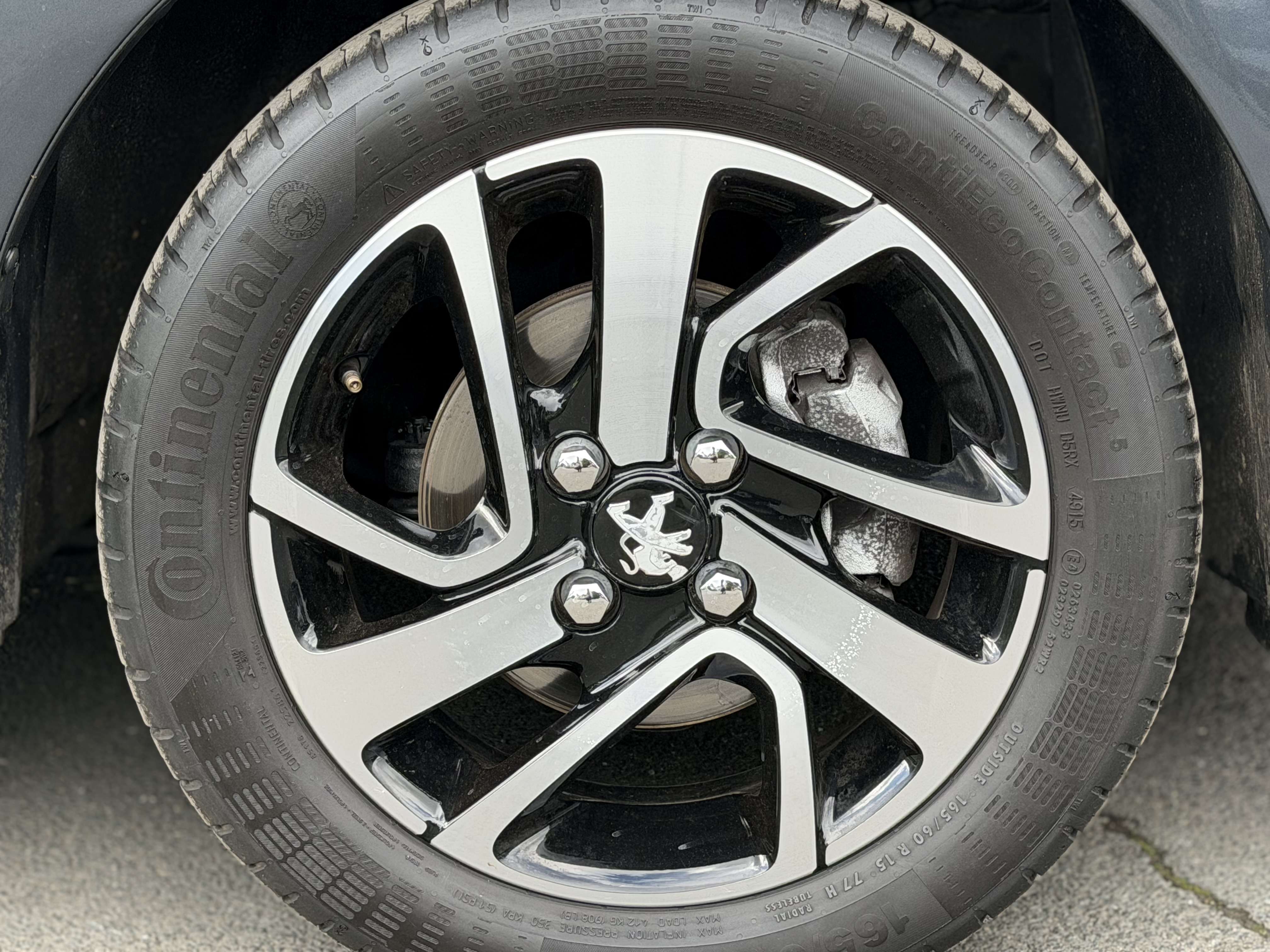 Peugeot 108 1.0 VTi* Boîte Auto NAVI*A/c*CAMERA*USB*BT*AUX*