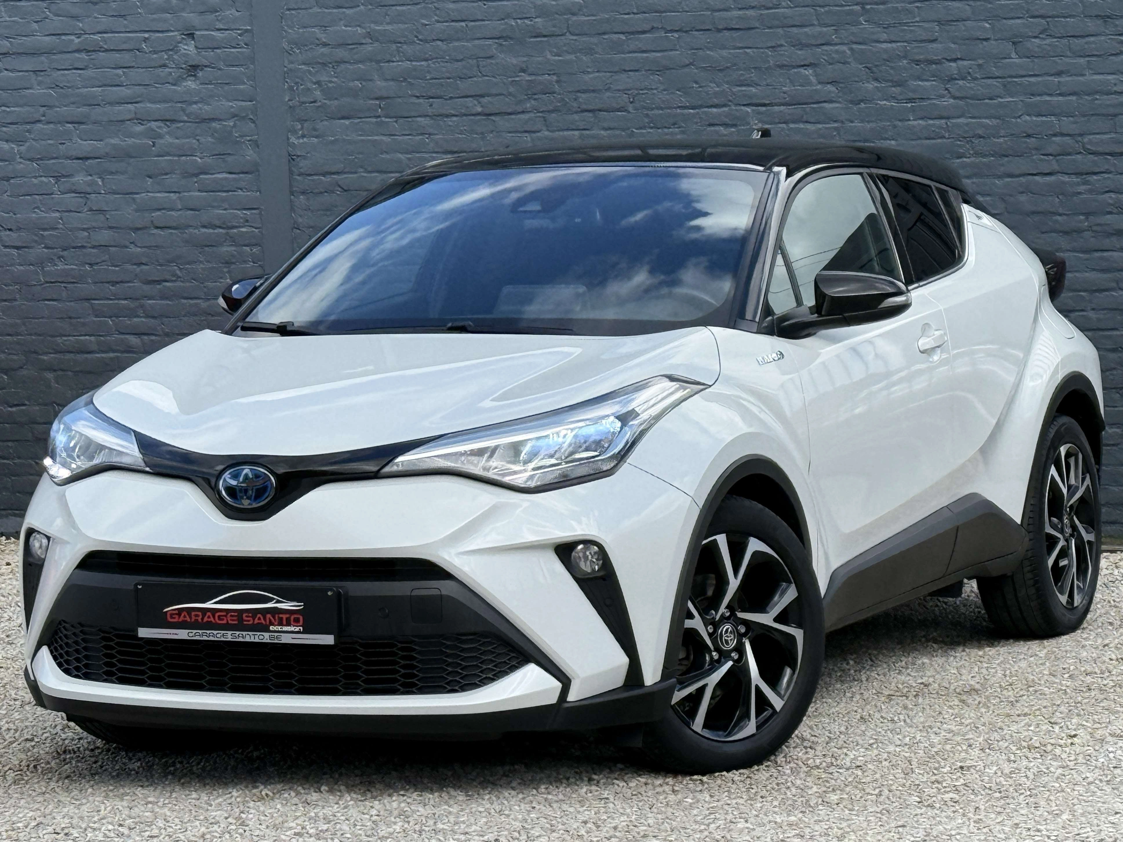 Toyota C-HR C-HR Hybrid 1.8i VVT-i Bi-Tone E-CVT /// /// ///