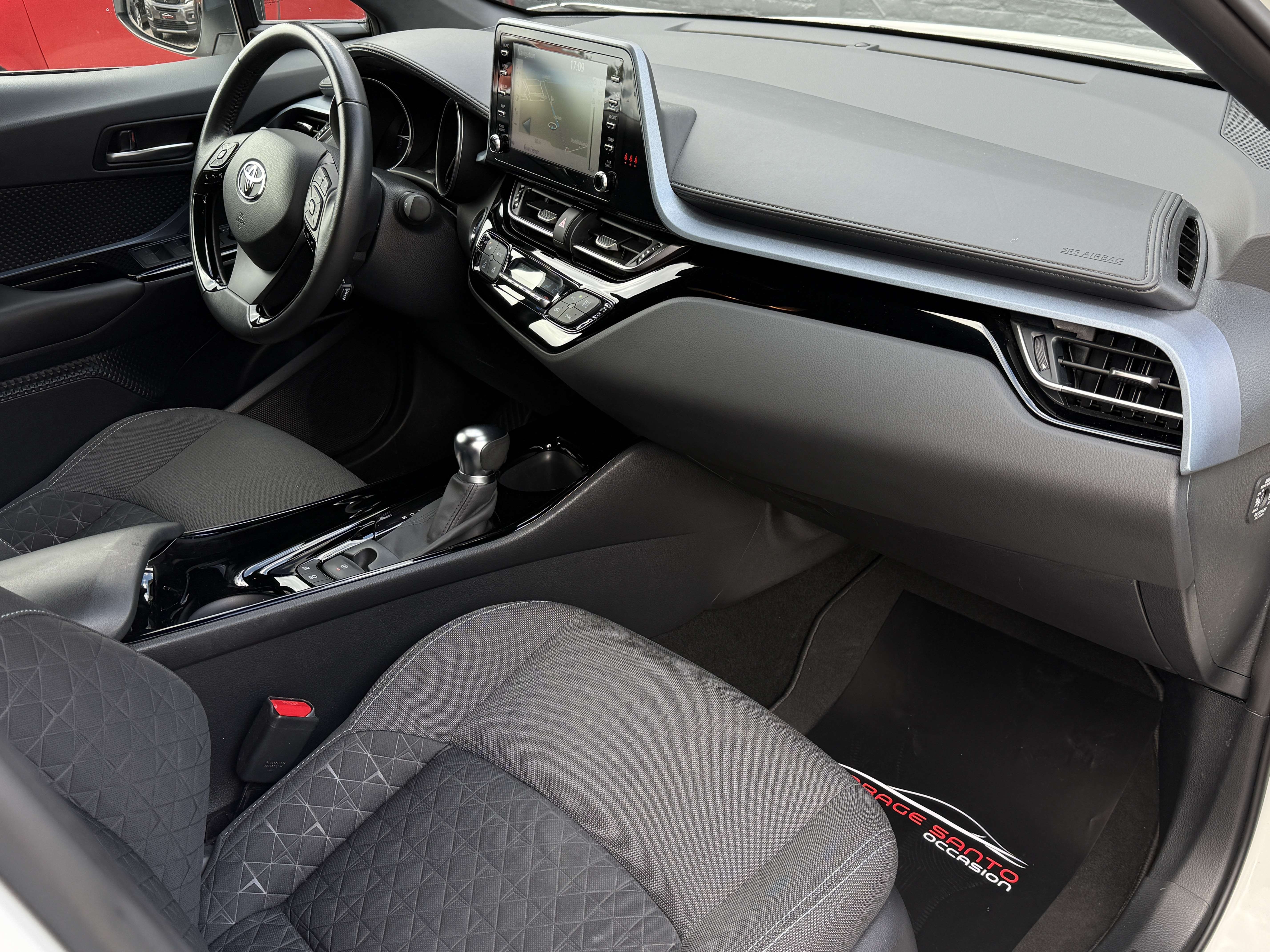 Toyota C-HR C-HR Hybrid 1.8i VVT-i Bi-Tone E-CVT /// /// ///