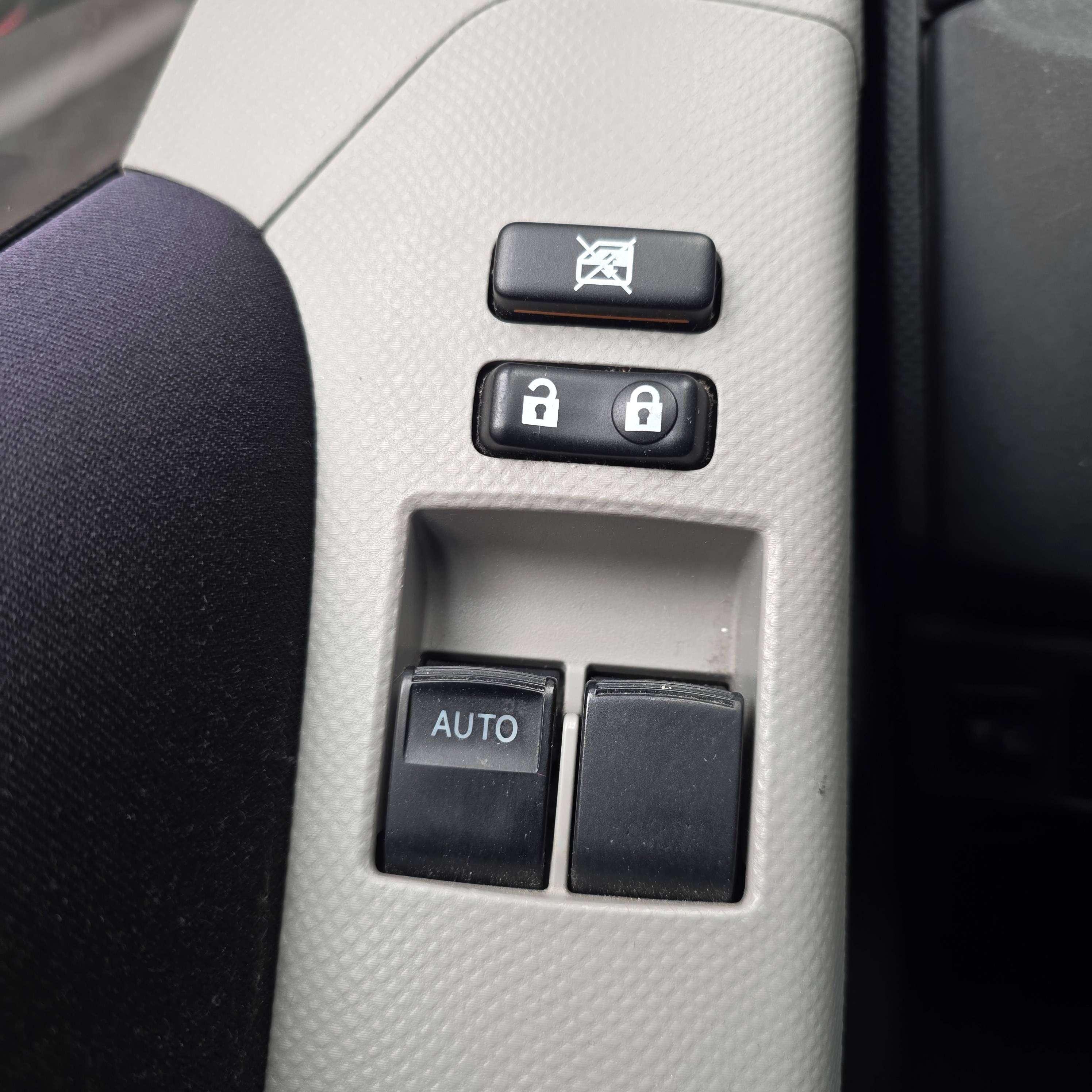 Toyota Yaris 1.0i VVT-i 12 MOIS de garantie