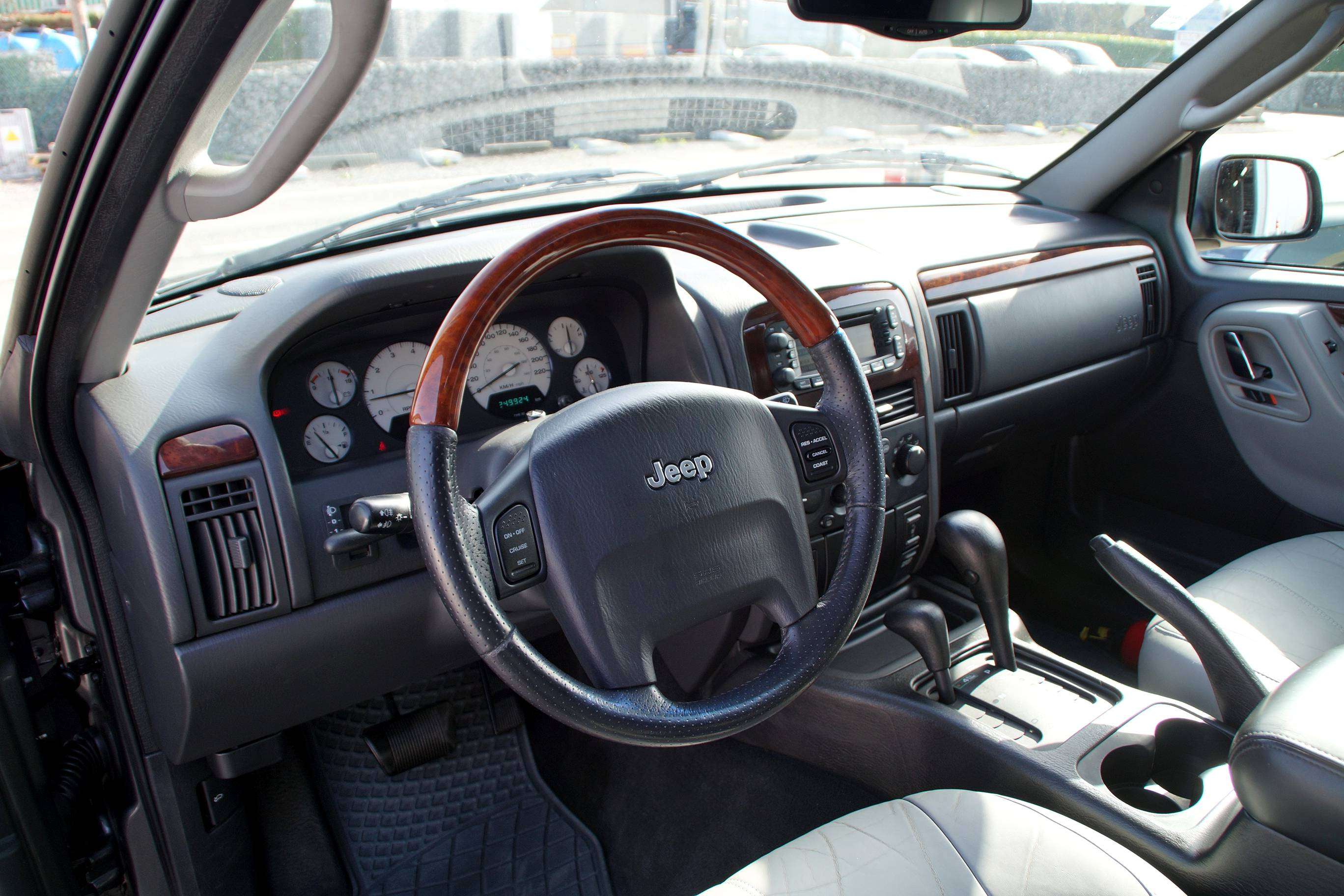 Jeep Grand Cherokee 4.7i H.O. V8 4x4 LPG _Utilitaire _Garantie ✅
