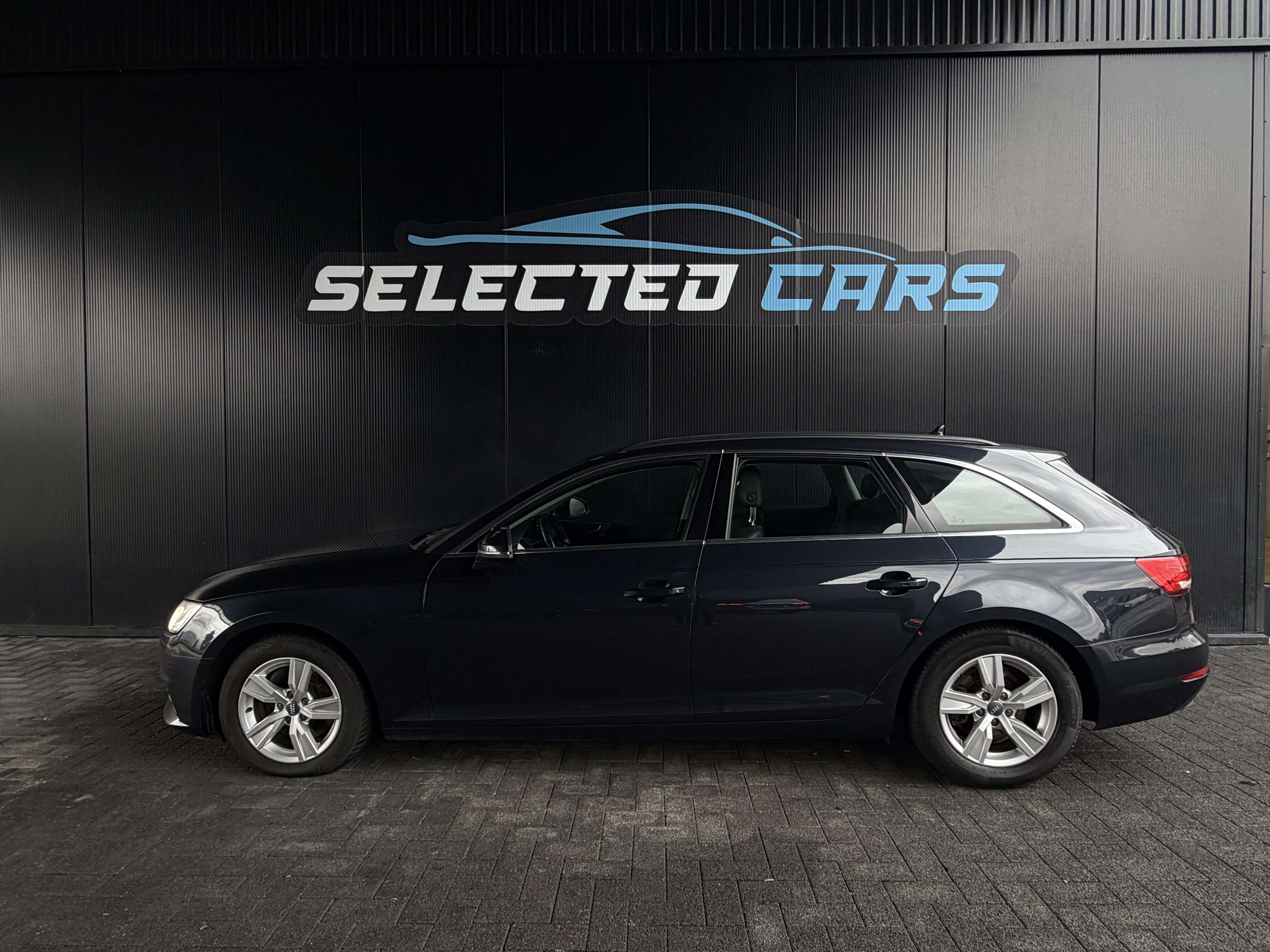 Audi A4 Avant 2.0 TDi ultra .S tronic *1Jaar Garantie*